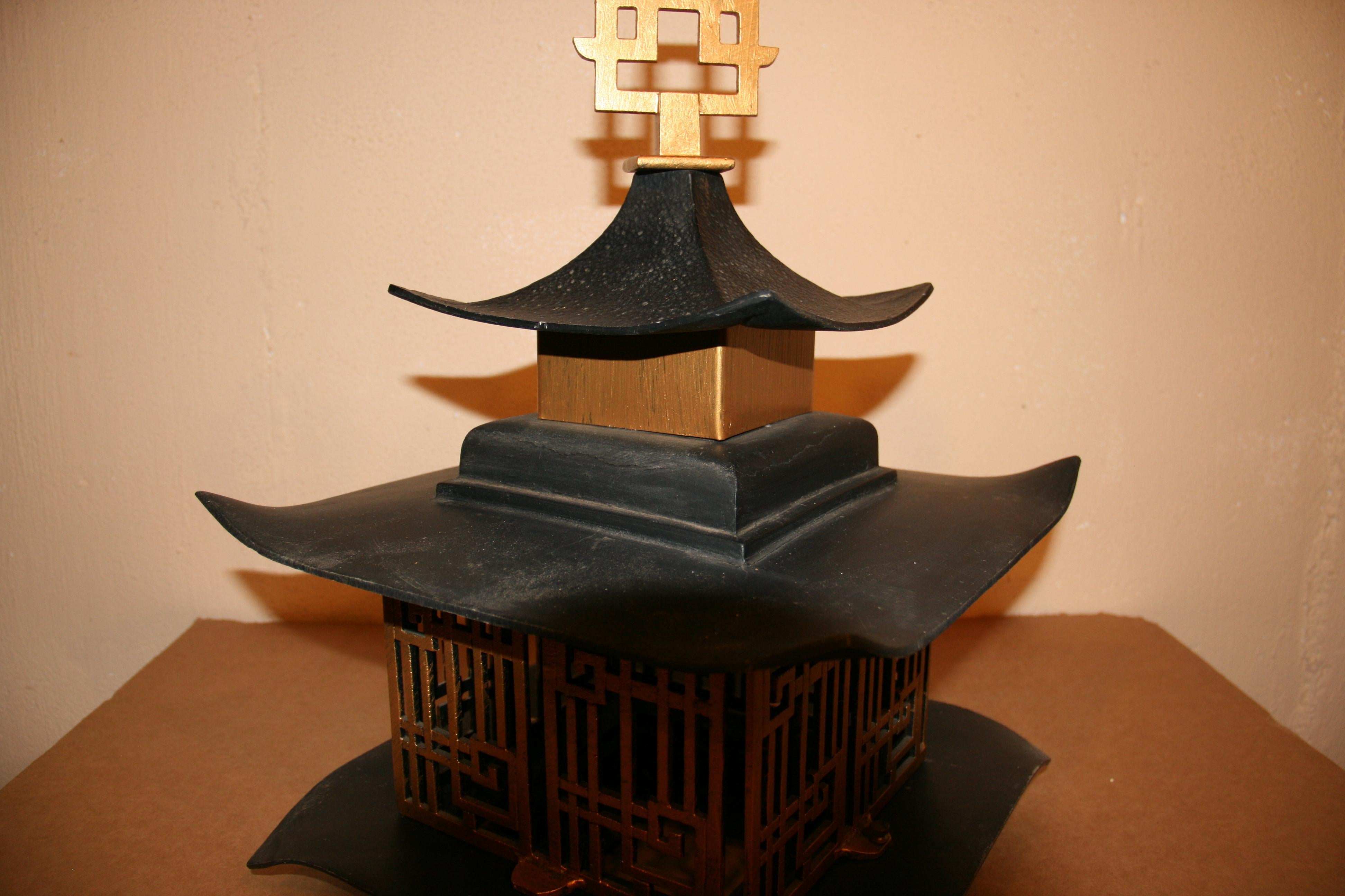 Mid-20th Century Italian  Large Pagoda Lantern/Pendant Light  with Chain For Sale