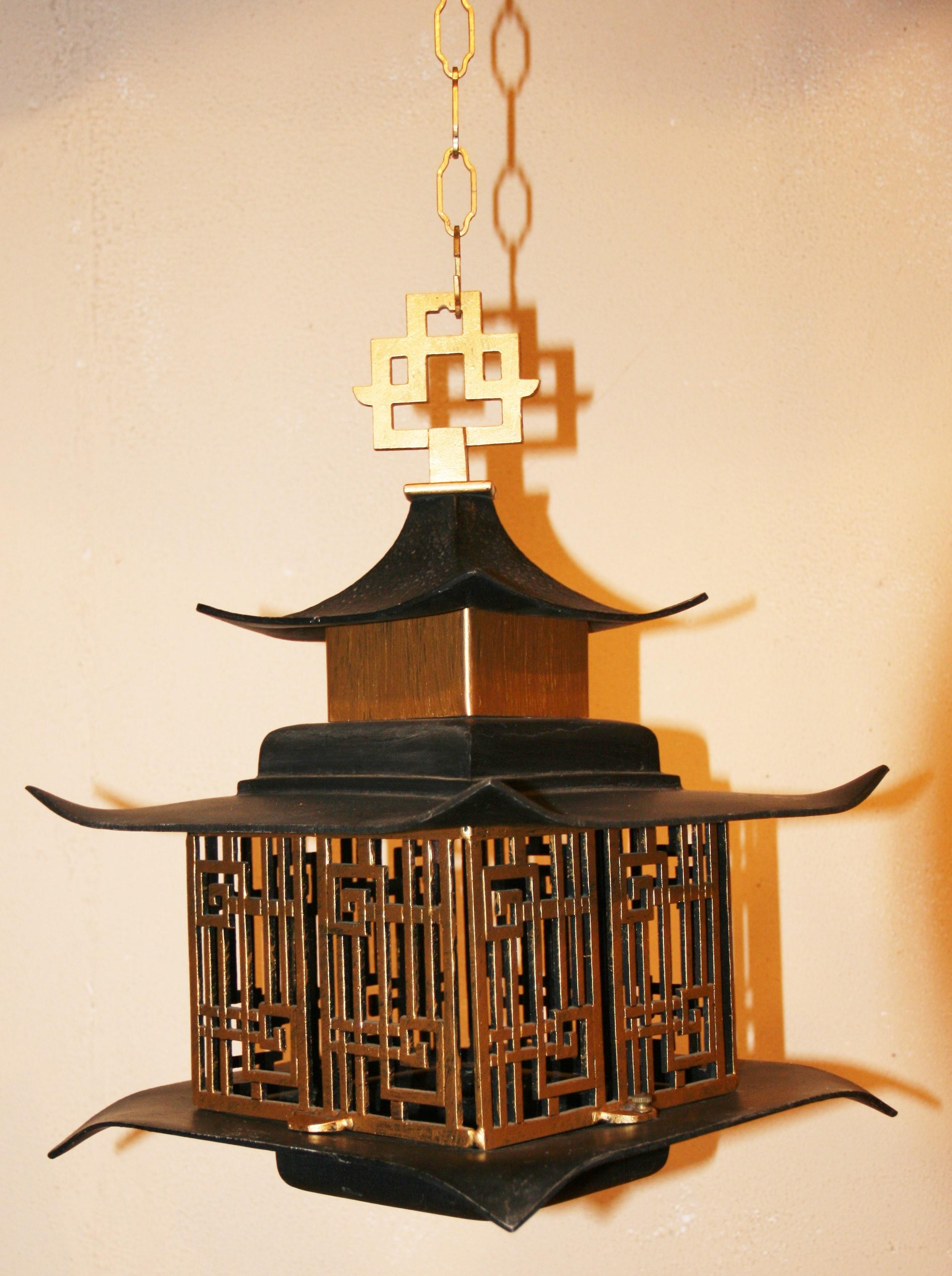 Japanese Large Pagoda Lantern/Pendant Light  with Chain For Sale 1