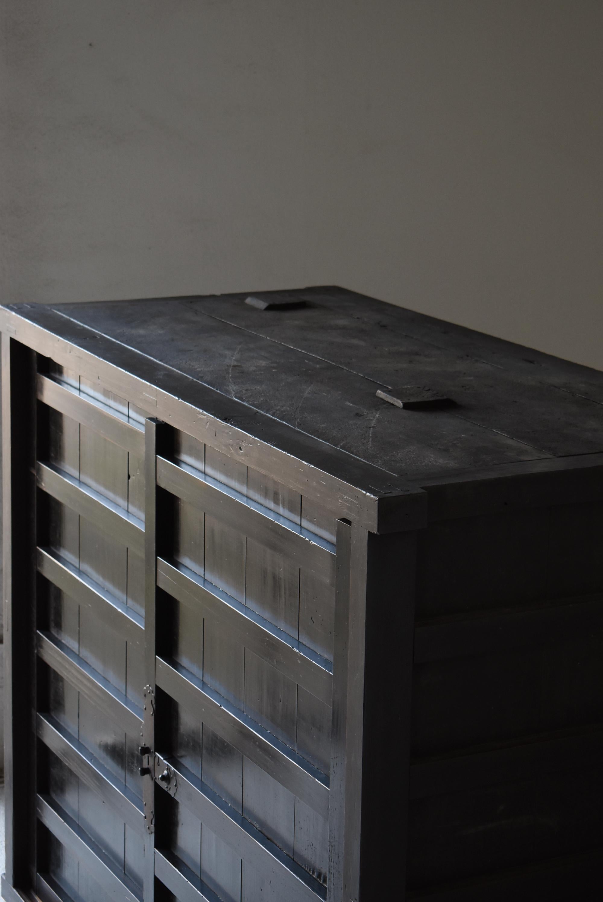 Grand Tansu japonais des années 1890 / buffet Wabi Sabi 6