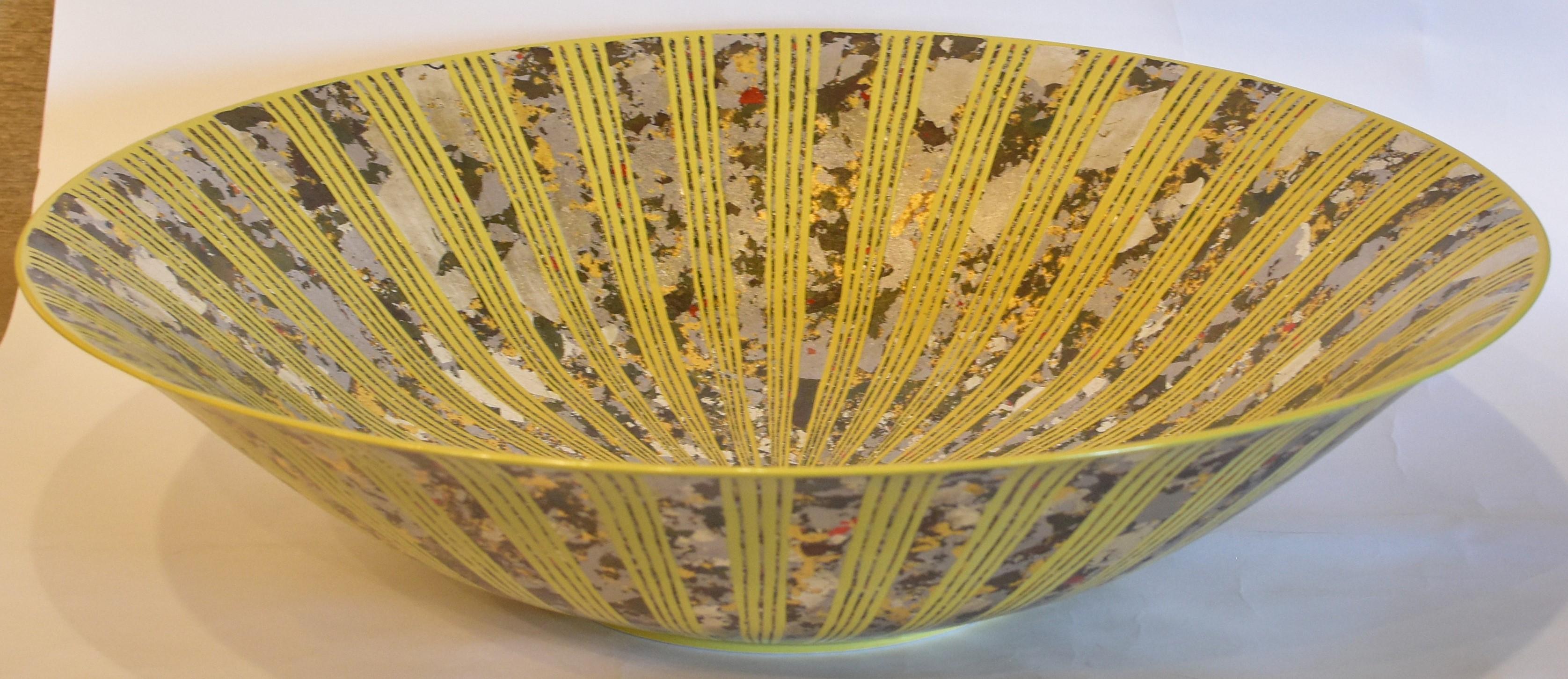 Japonais Vase japonais contemporain en porcelaine jaune et or platine par un maître artiste en vente