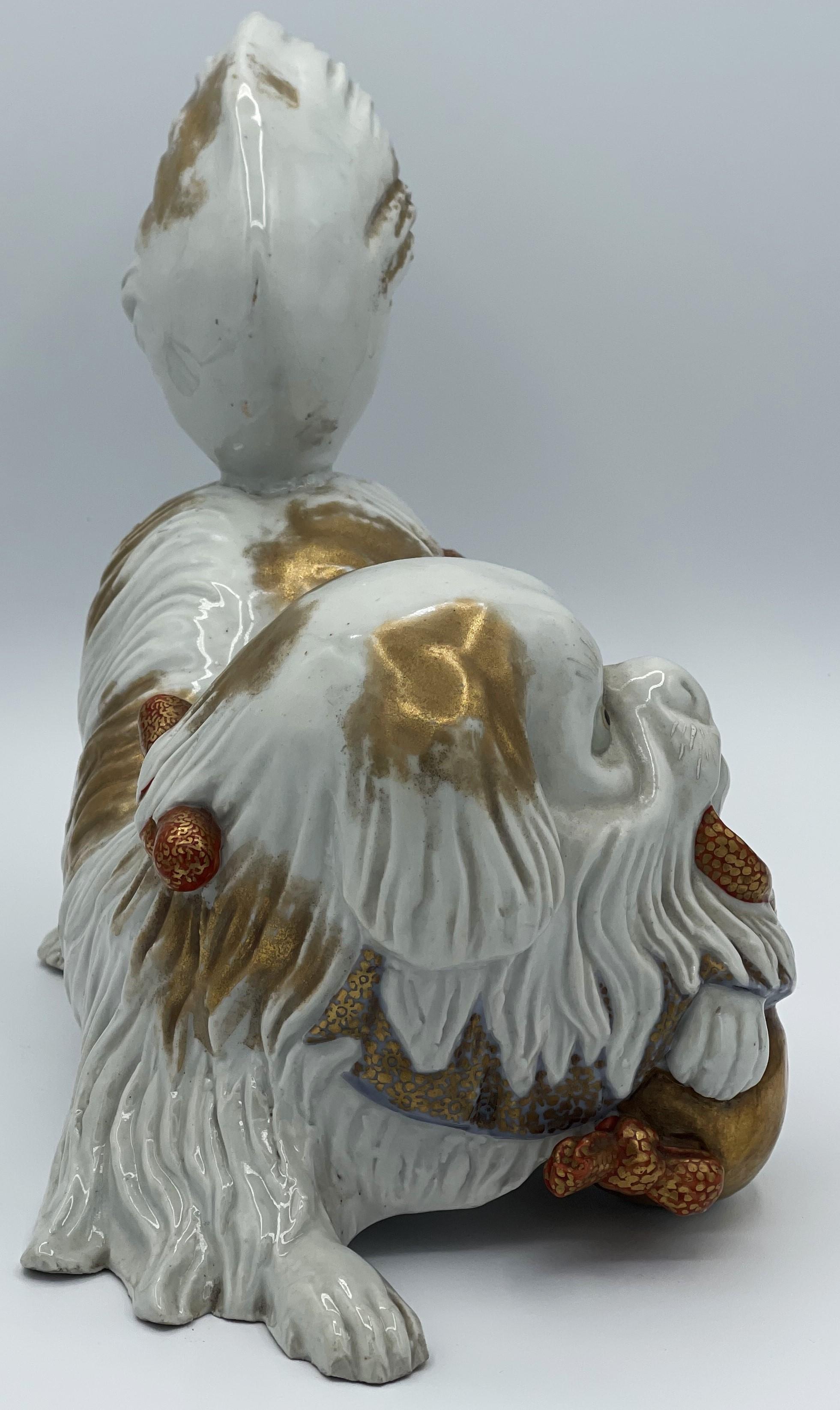 Peint Chien japonais en porcelaine Kakiemon de la fin de la période Edo/début de la période Meiji, vers 1850/1870 1850/1870 en vente