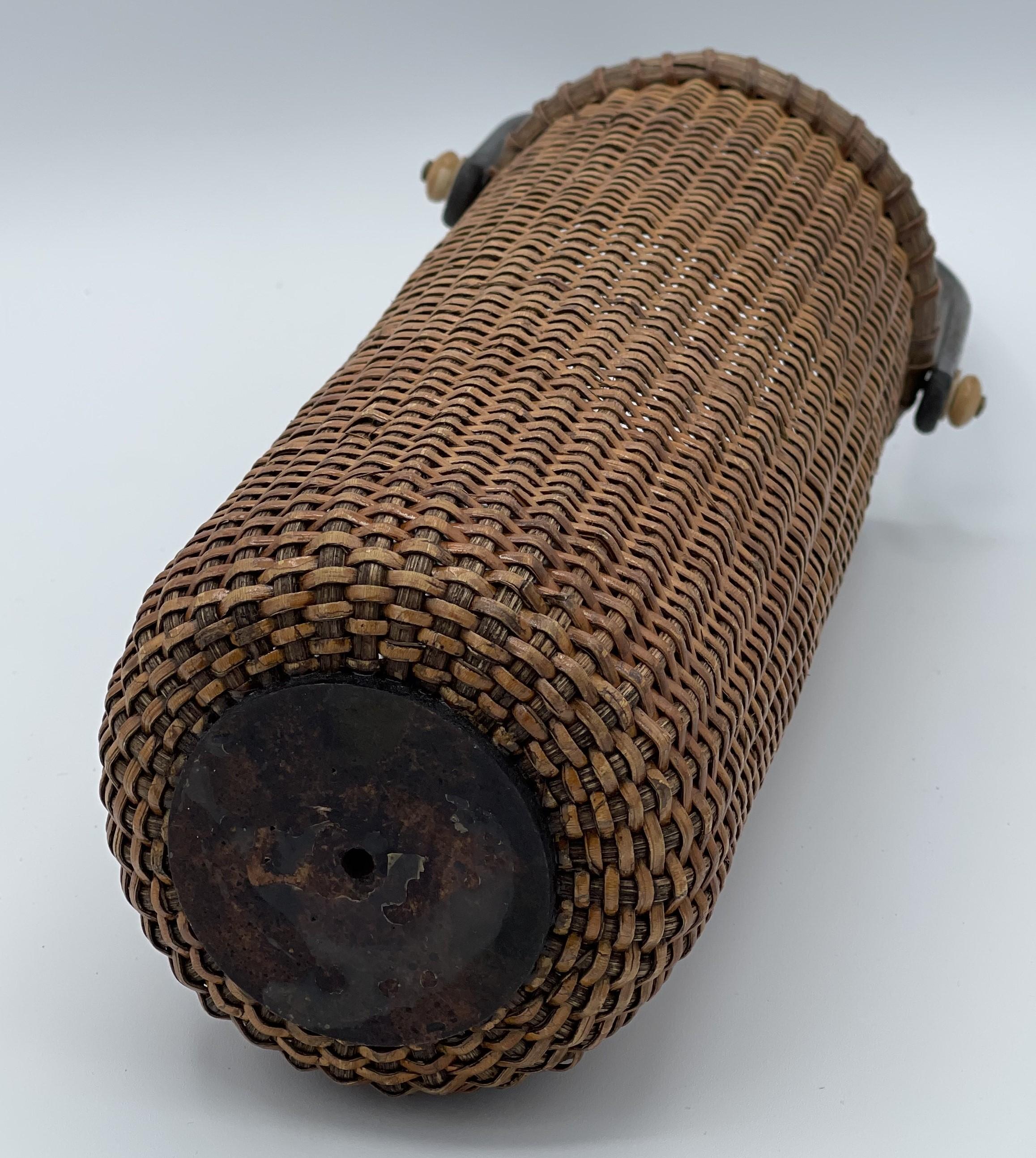 Cesta de bambú tejida japonesa de finales del periodo Meiji (1868-1912), principios del siglo XX Japonismo en venta