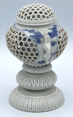 Japanese Late Meiji Period Hirado Porcelain Incense Vessel, Ca. 1890-1910