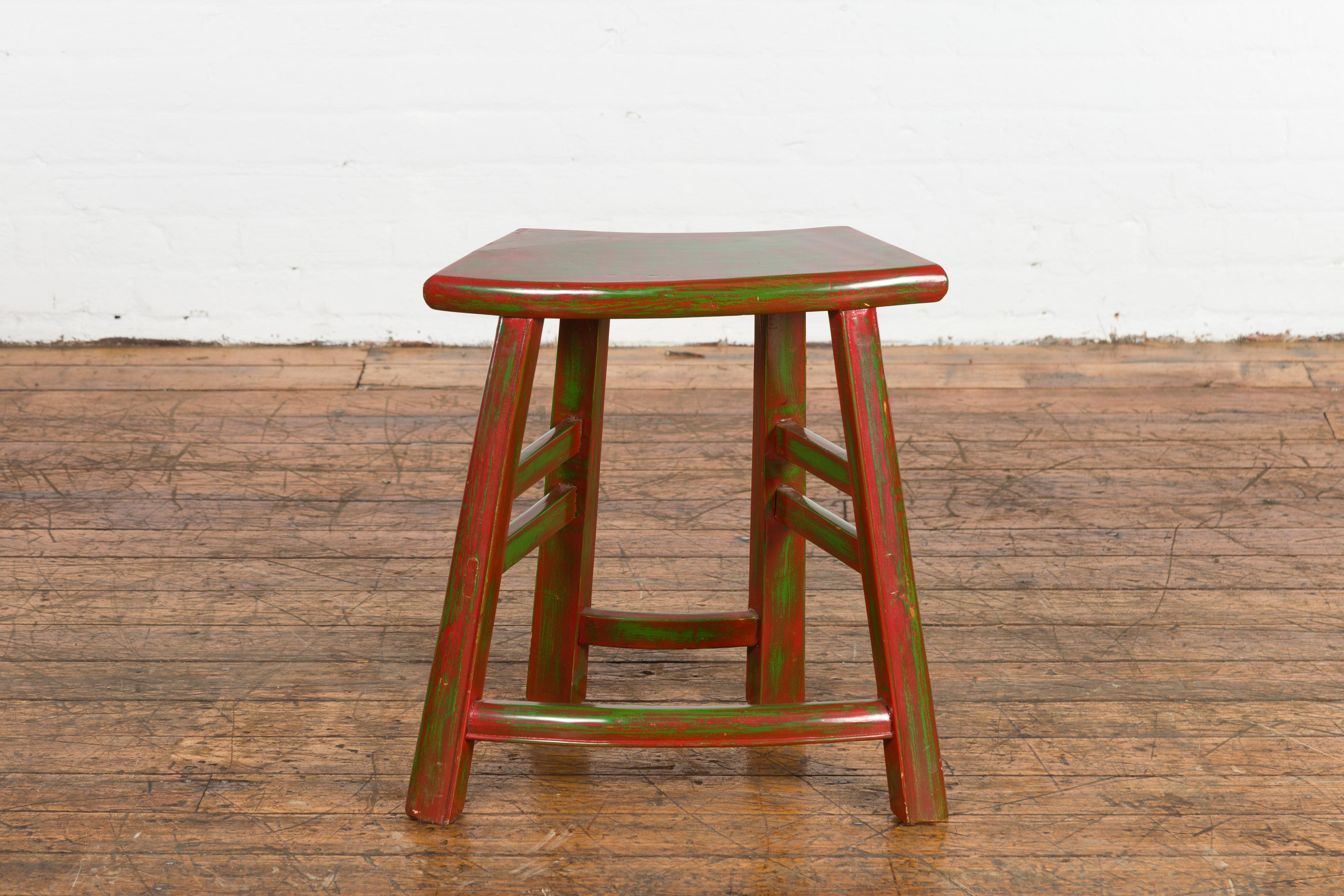Japanese Late Meiji Period Red and Green Lacquered Stool with Semicircular Seat For Sale 8