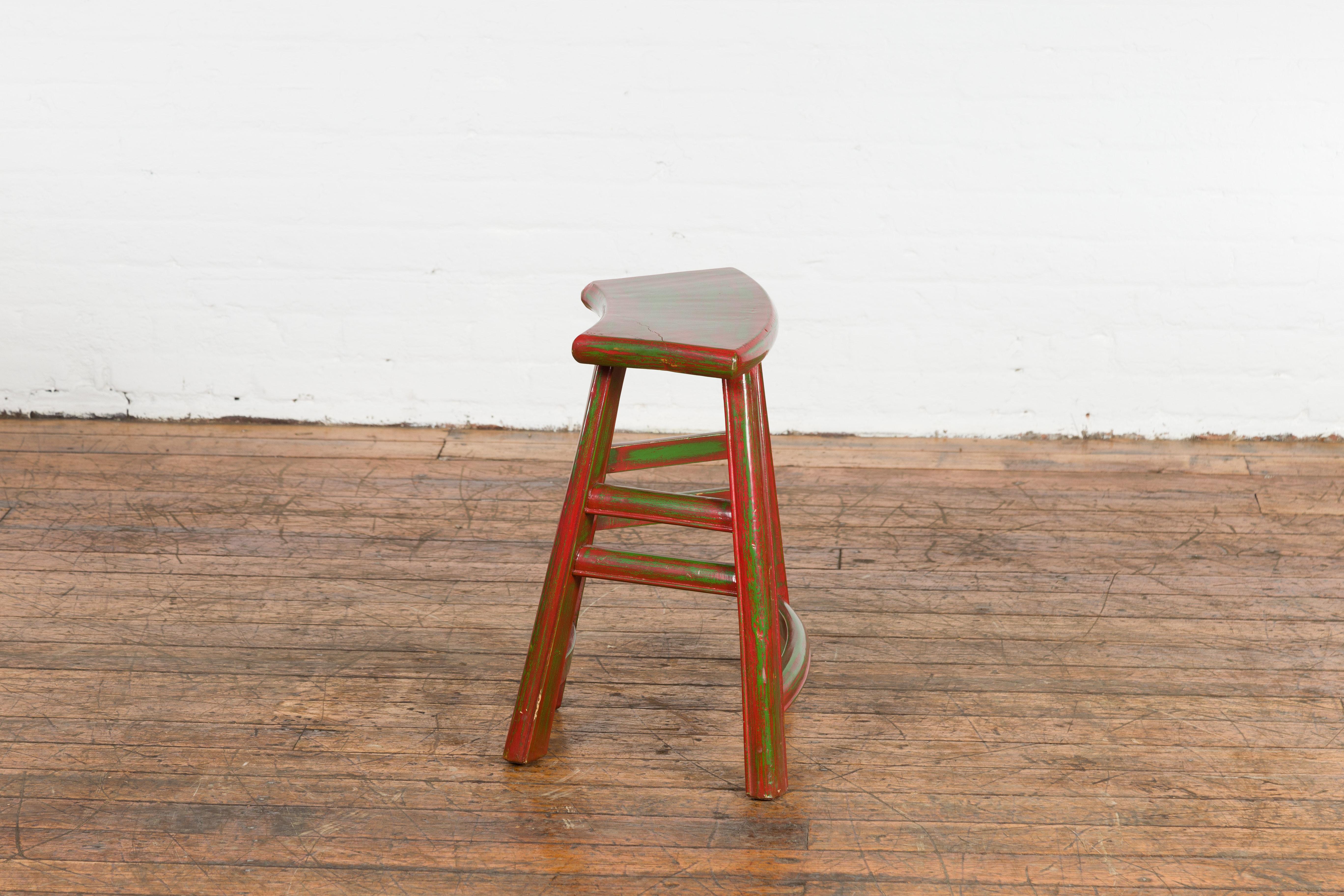 Japanese Late Meiji Period Red and Green Lacquered Stool with Semicircular Seat For Sale 9