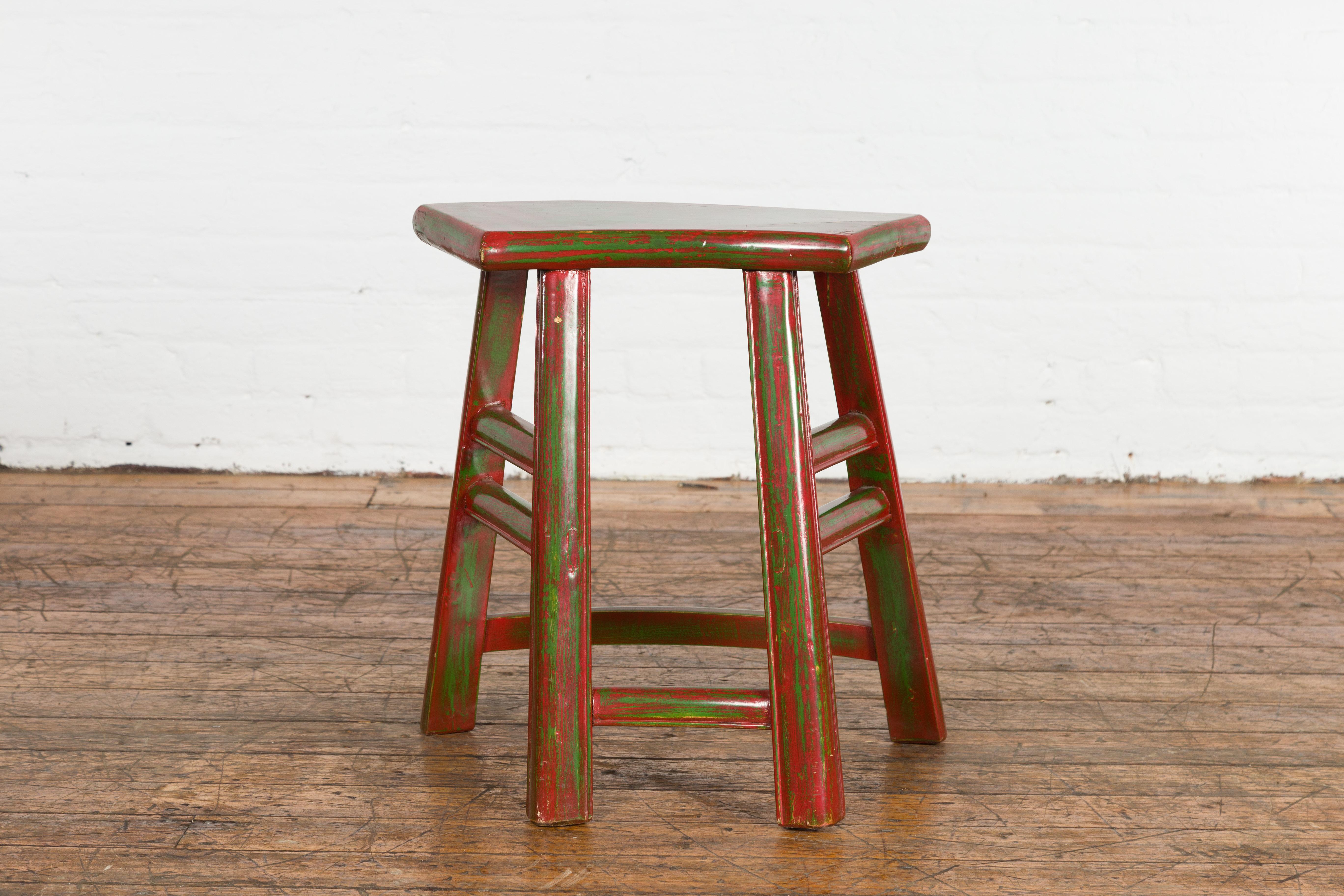 Japanese Late Meiji Period Red and Green Lacquered Stool with Semicircular Seat In Good Condition For Sale In Yonkers, NY