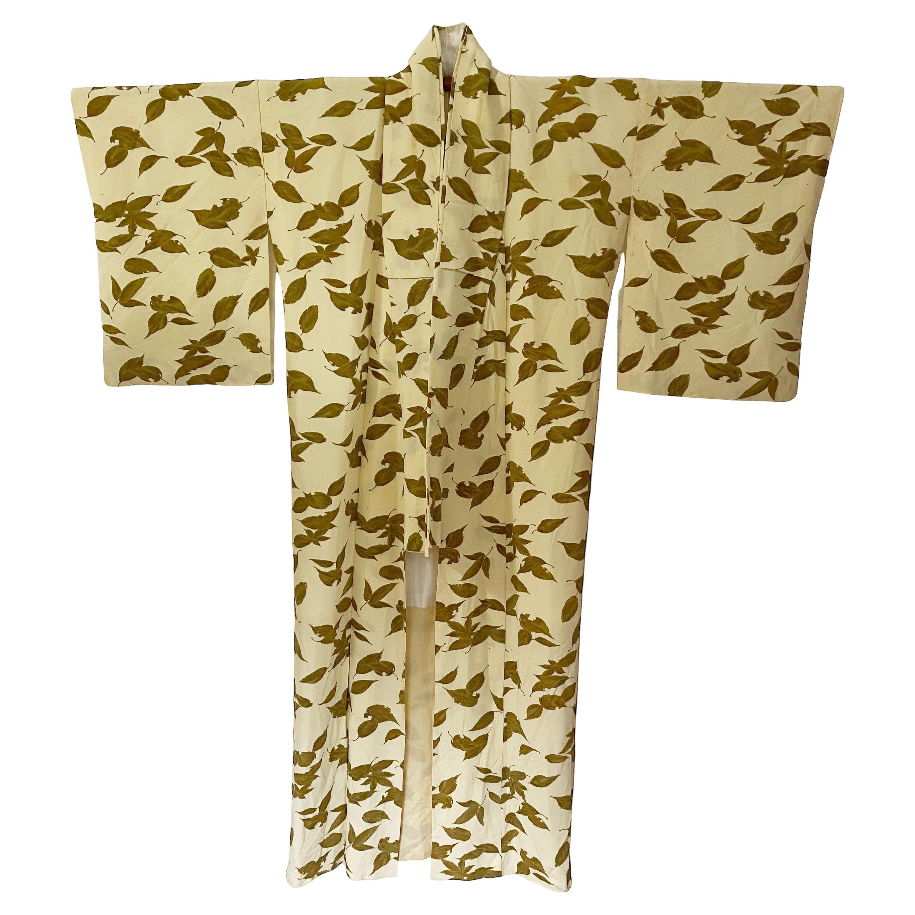 Japanese Leaf Print Vintage Silk Kimono For Sale 1