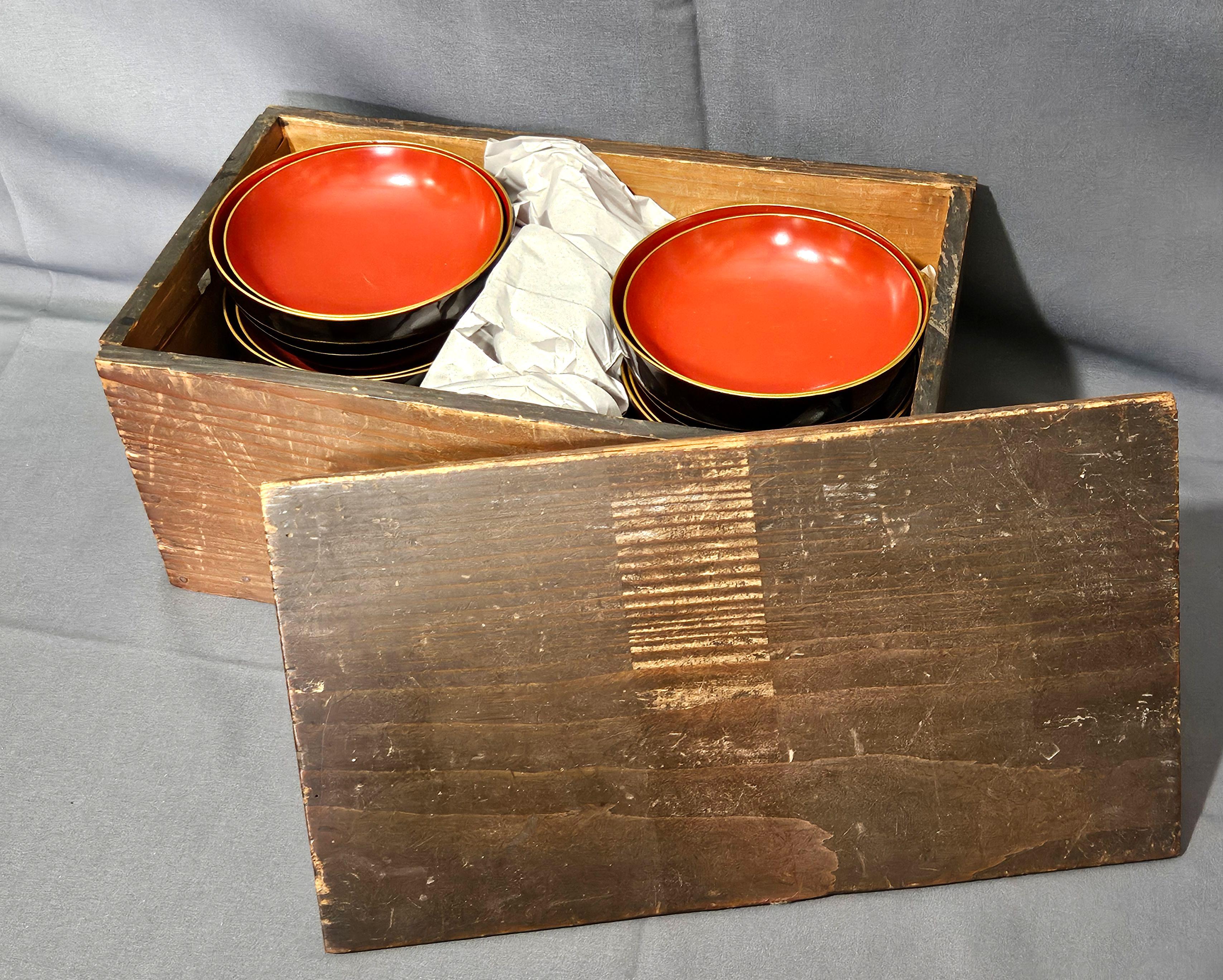 Japanese Lidded Rice Lacquer Bowls w/ Covers, 19 Century For Sale 1