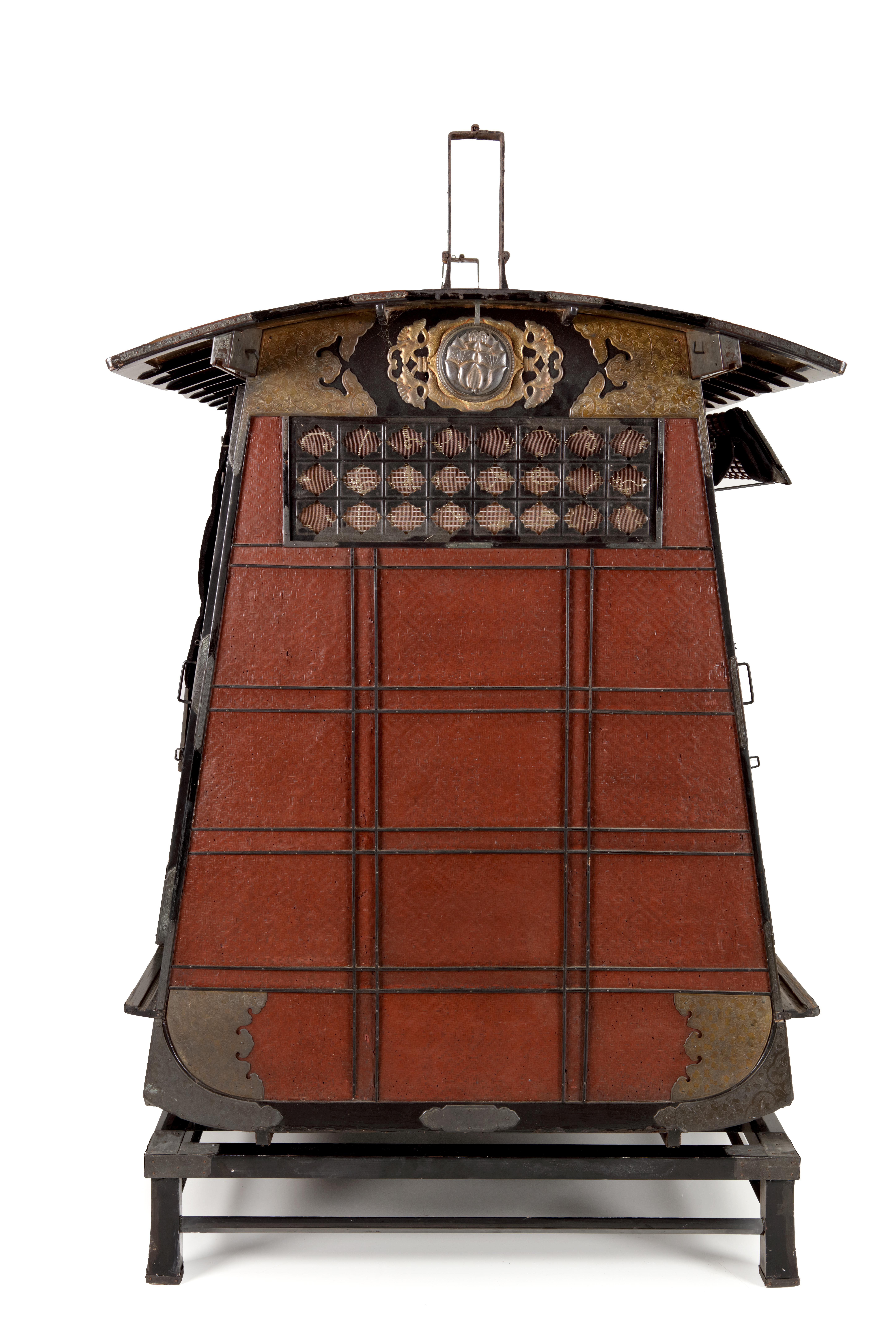 Japanese Life-Size, Edo Period, Red and Black Lacquered Palanquin or Norimono For Sale 2