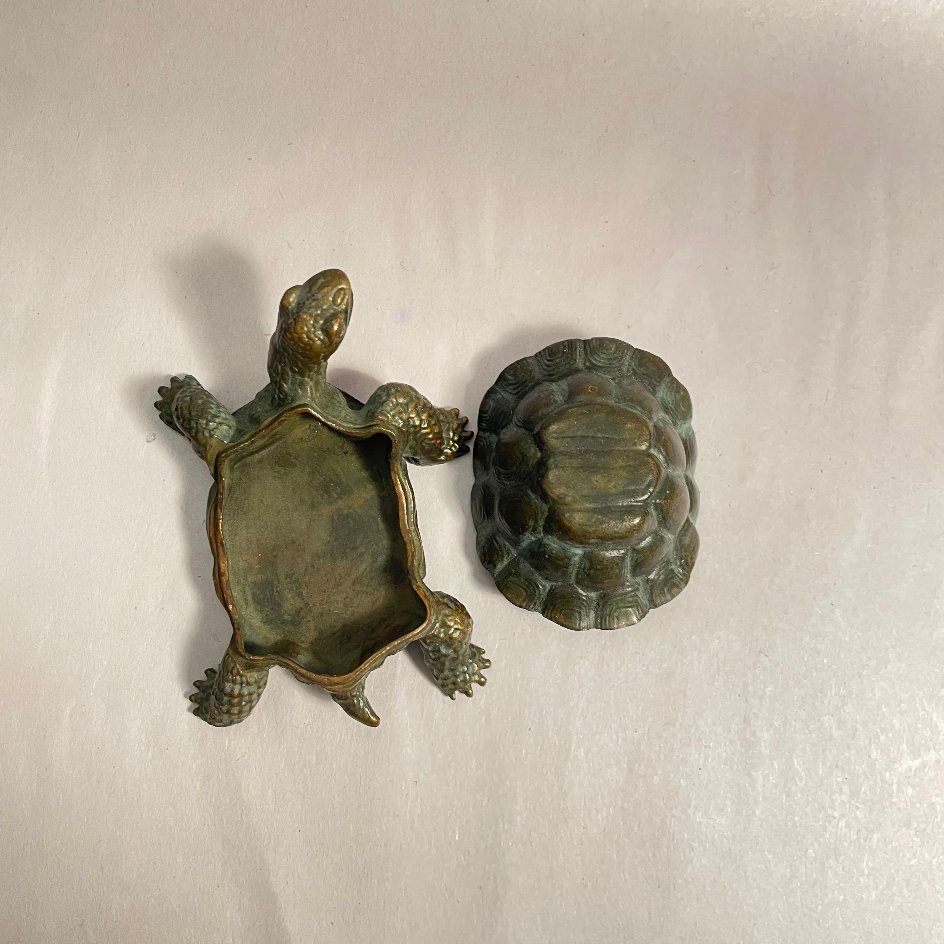 Japanese Little Bronze Turtle Jewerly Box 1980s For Sale 5