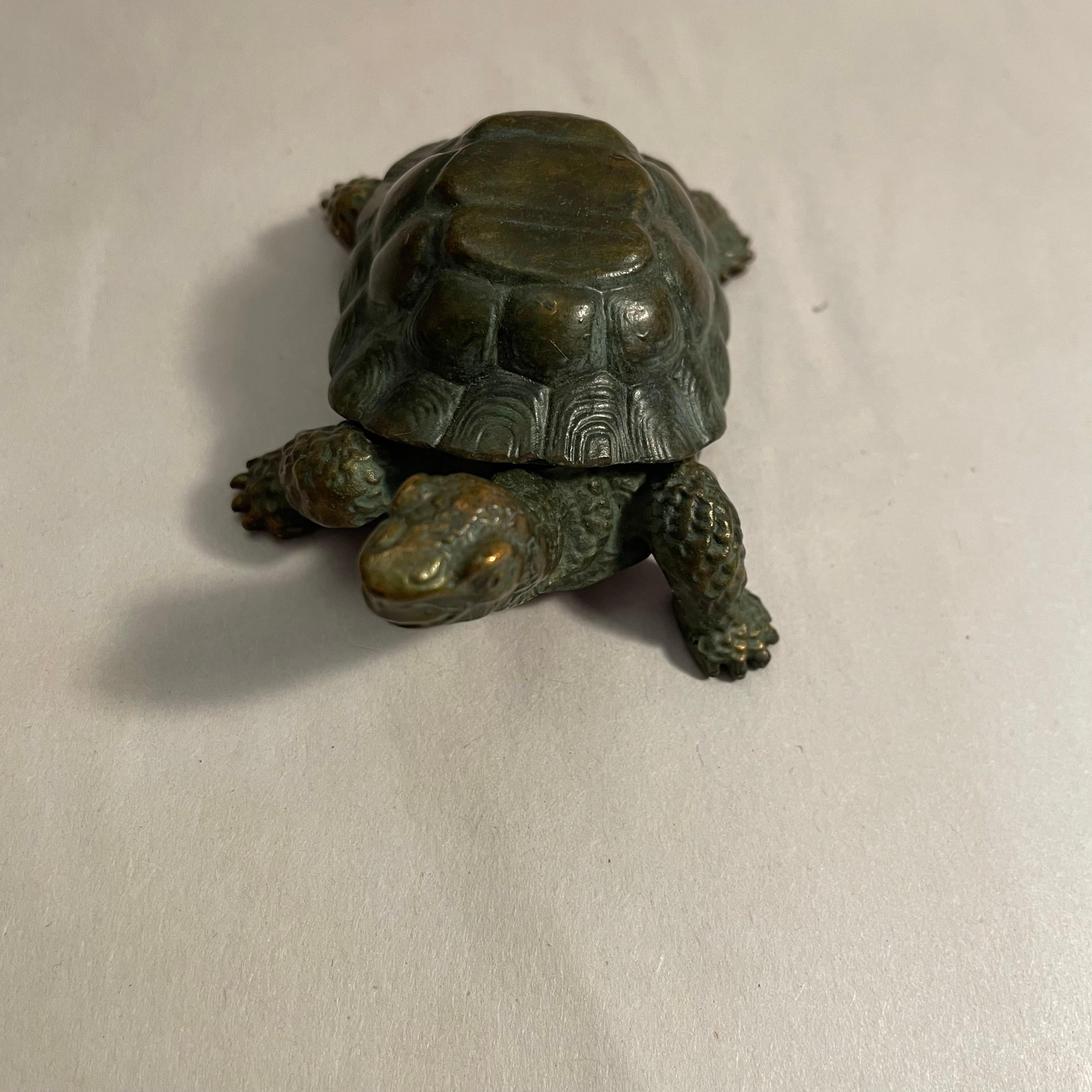 Japanese Little Bronze Turtle Jewerly Box 1980s For Sale 10