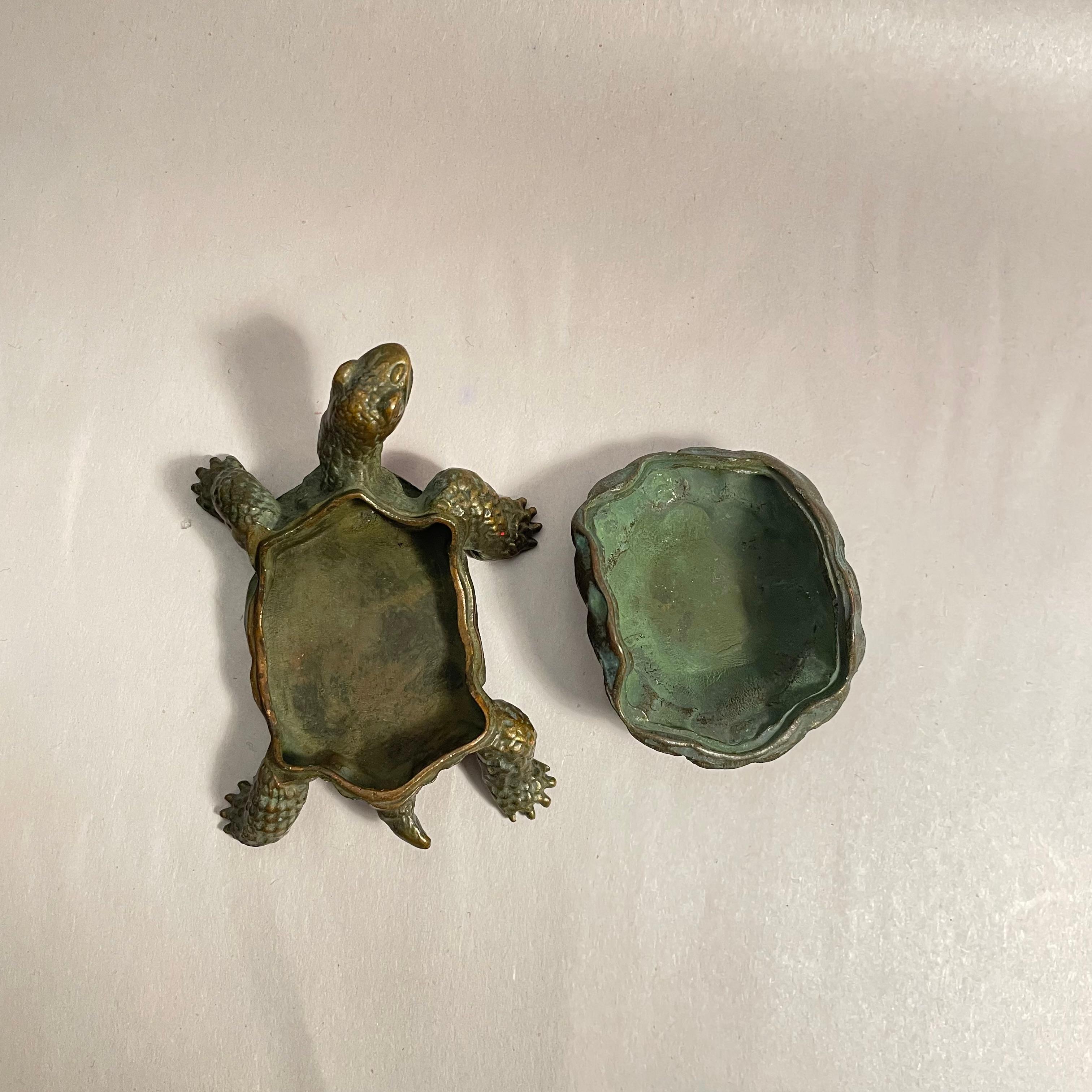 Japanese Little Bronze Turtle Jewerly Box 1980s For Sale 4