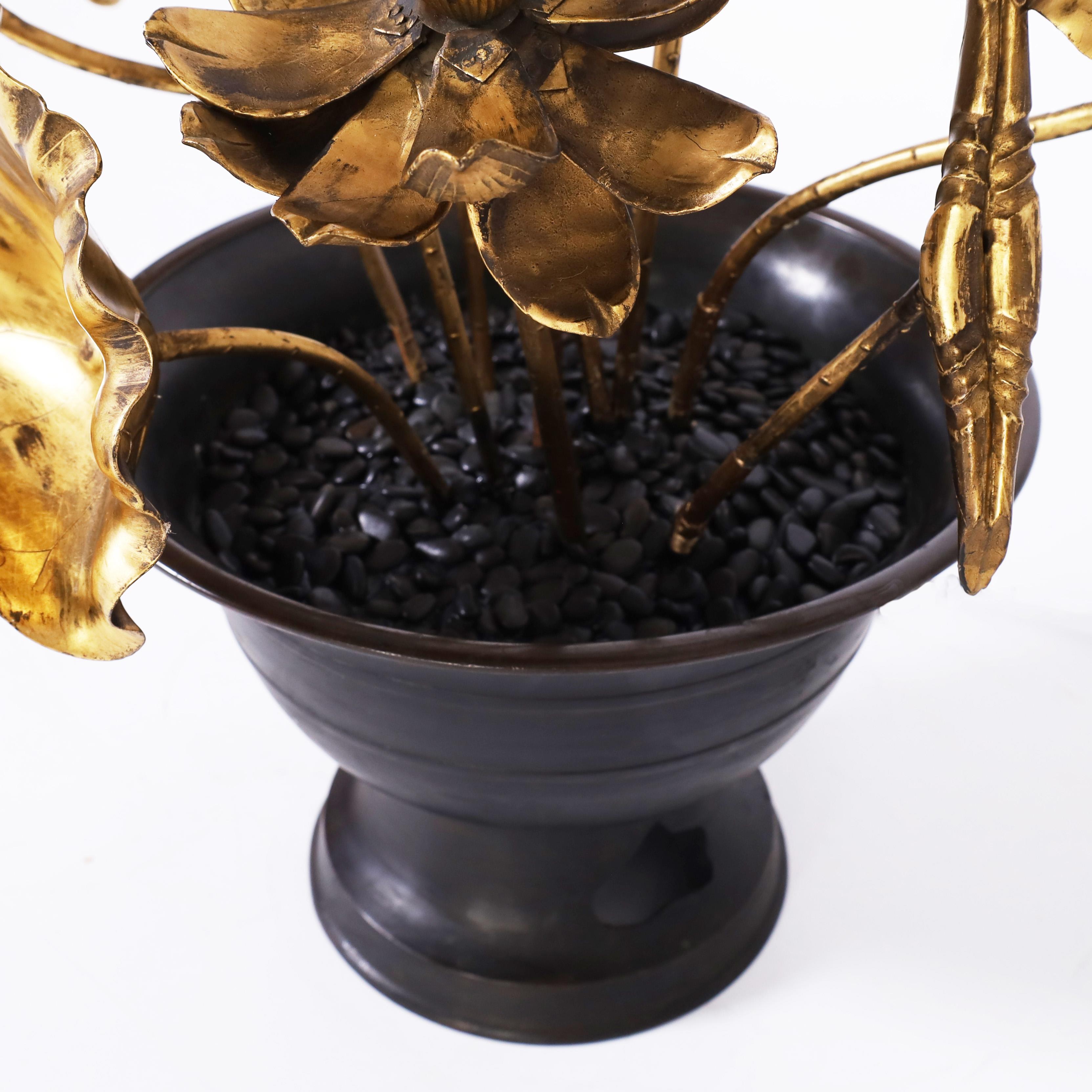 Bronze Lampe de table japonaise à fleur de lotus en vente