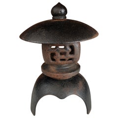 Japanese Lovely Old "Yukimi Snow Lantern" Garden Lantern First We've Seen