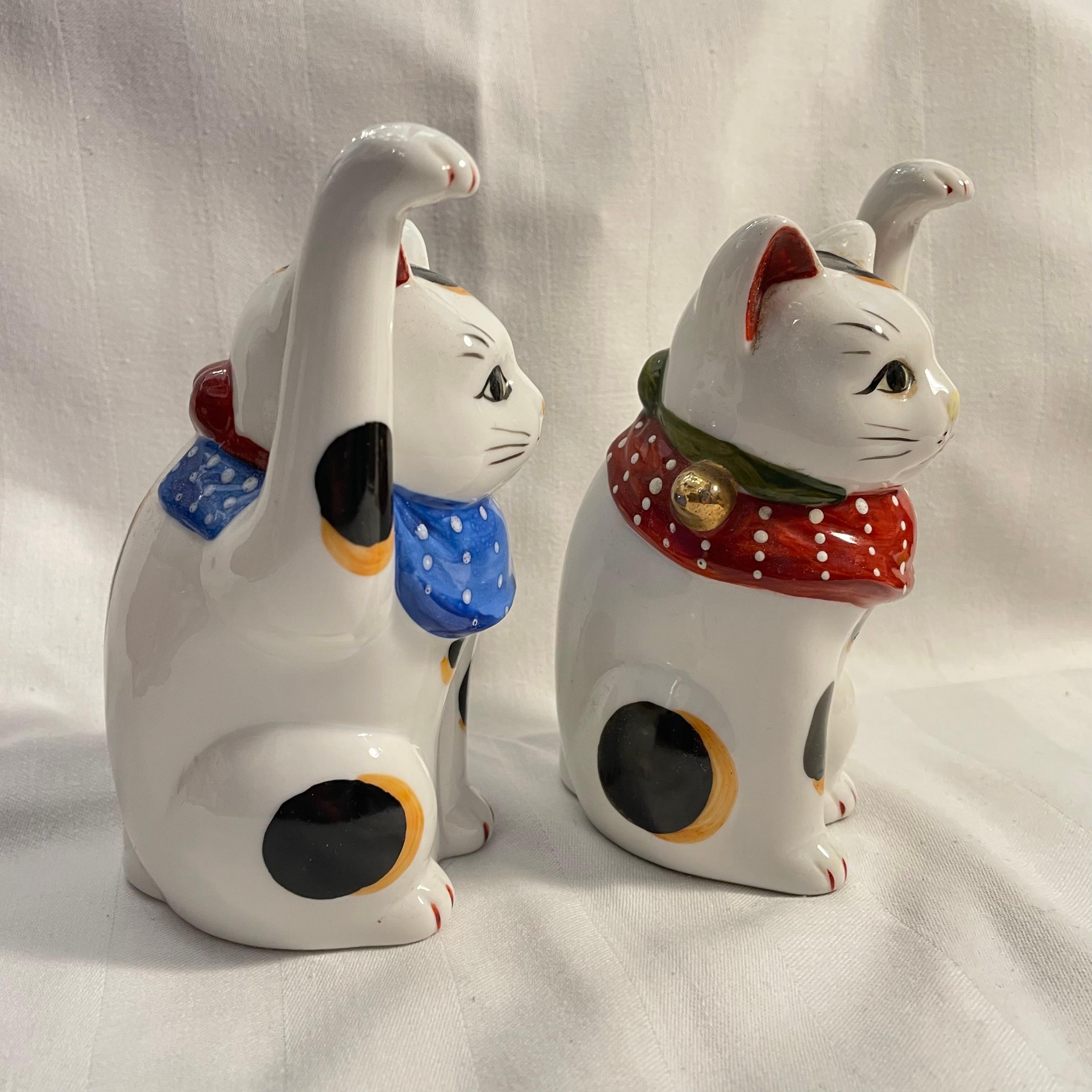 Gato de la suerte japonés Manekineko Pareja Porcelana Años 70 Showa en venta