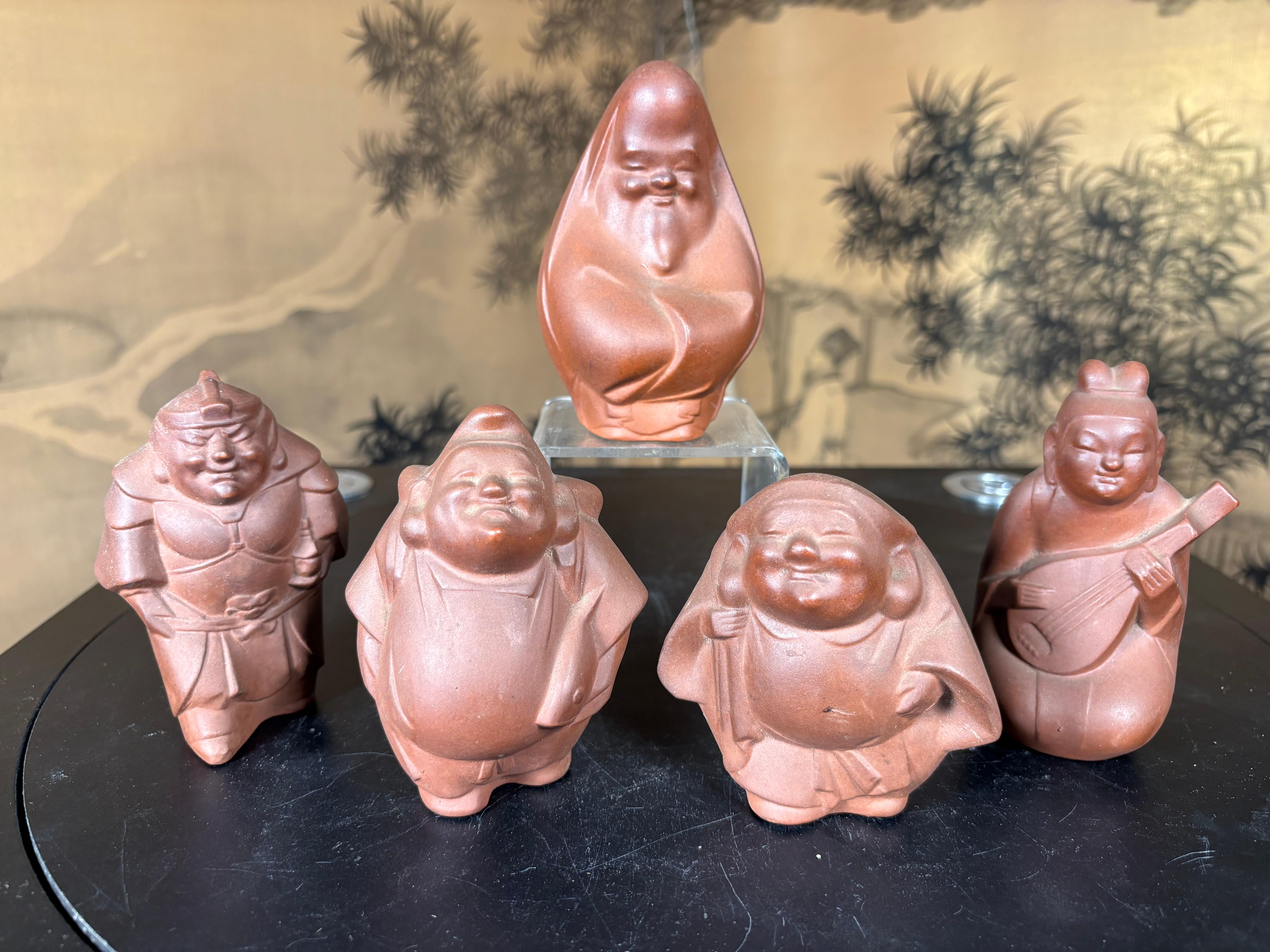 Showa Giapponese  Set di cinque sculture Lucky Gods, Sotaro Saegura,  Zecca difficile da trovare in vendita
