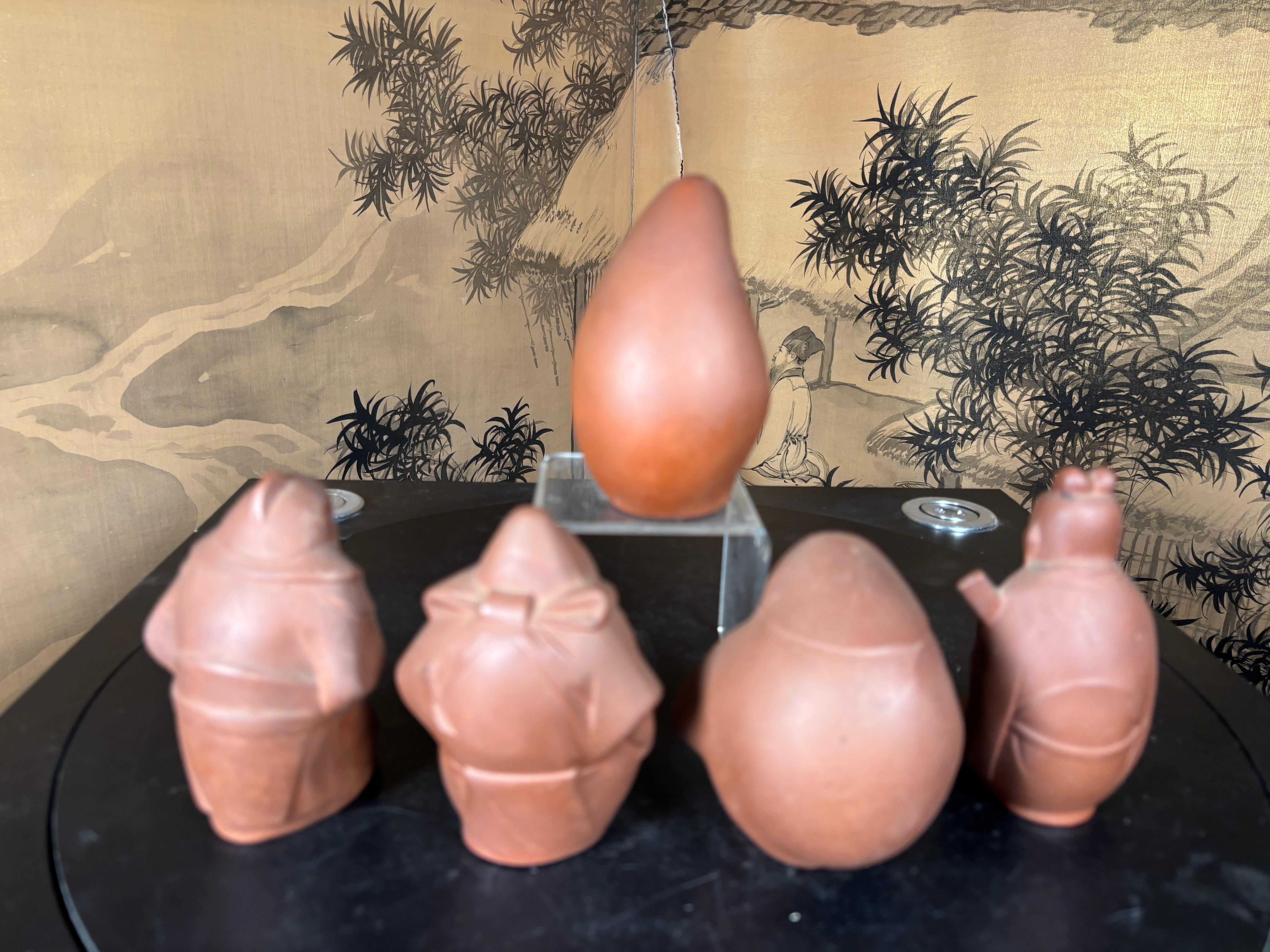 Giapponese  Set di cinque sculture Lucky Gods, Sotaro Saegura,  Zecca difficile da trovare in vendita 1