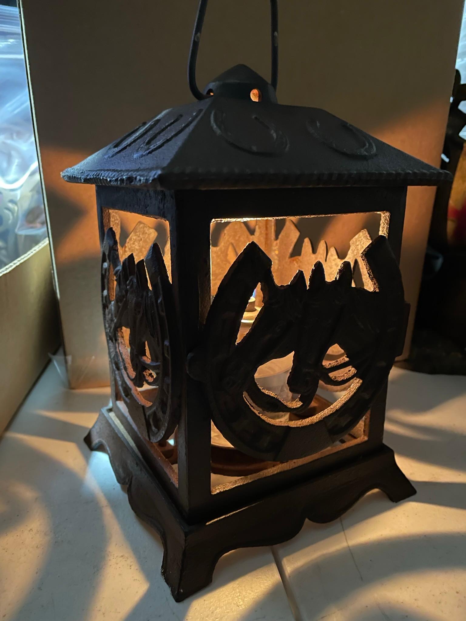 Japanese Lucky Horse  Equine Garden Lighting  Lantern In Good Condition For Sale In South Burlington, VT