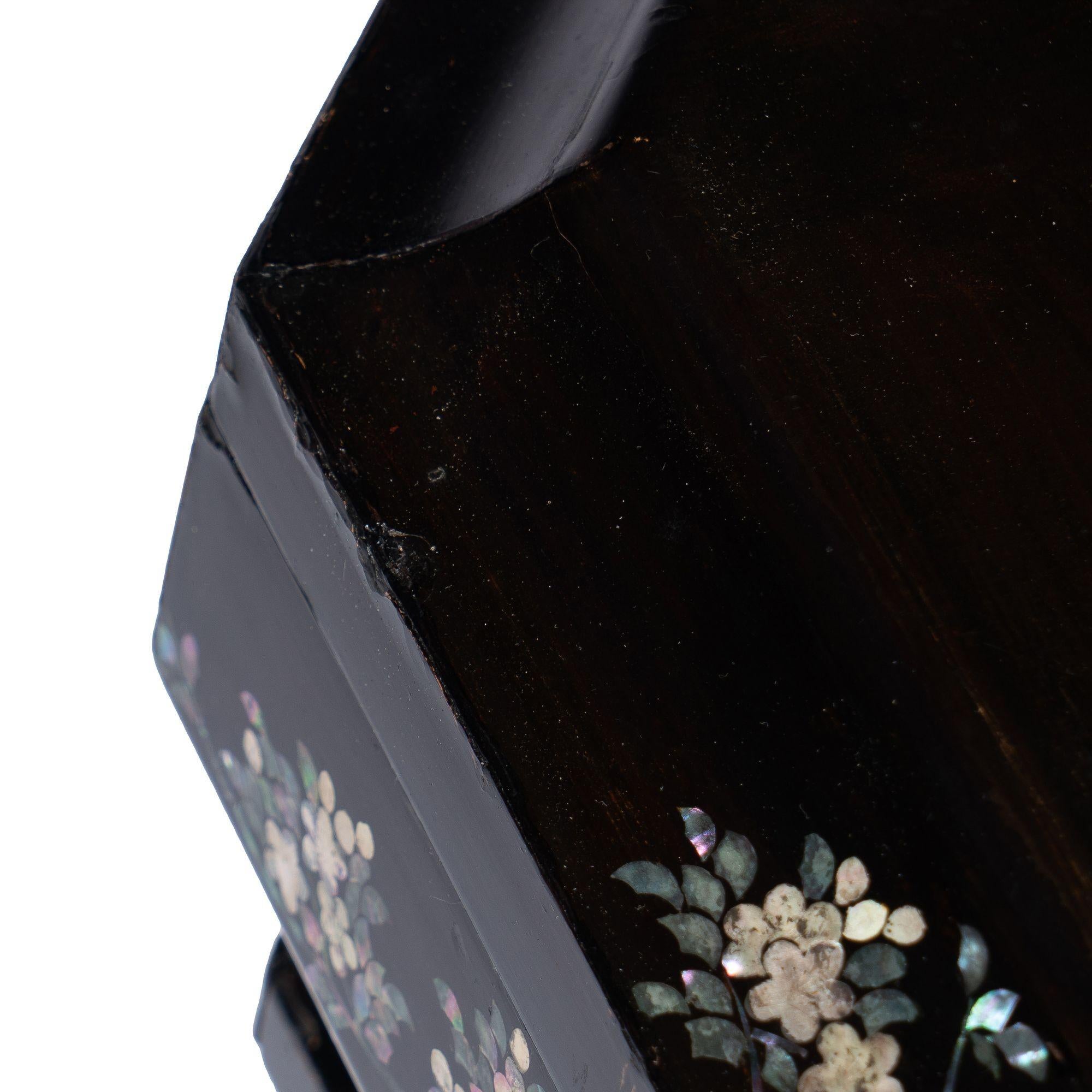 Japanese Lyre Base Sewing Box on Stand with Mother-Of Pearl Inlays, c. 1880 For Sale 8