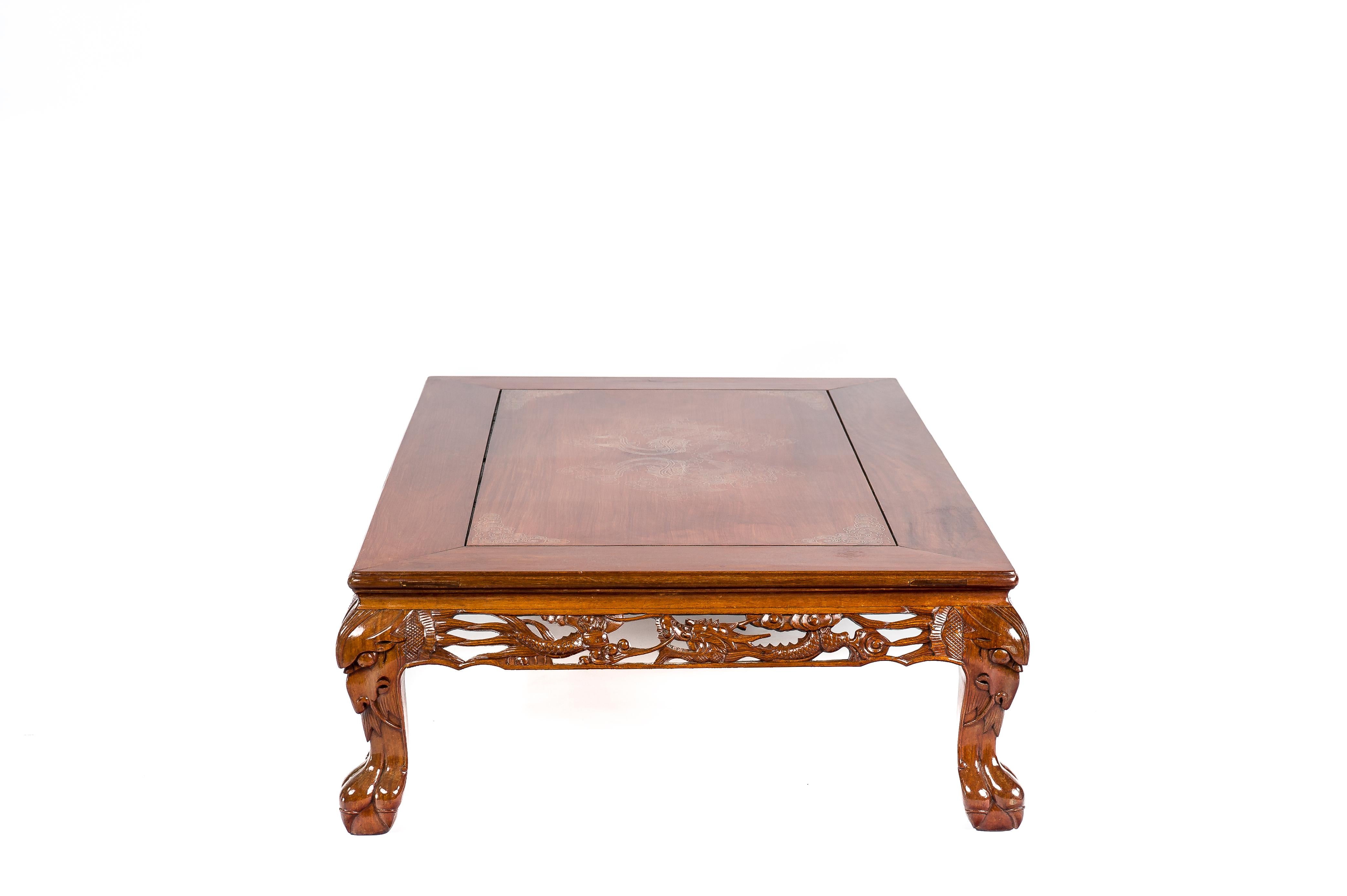 Japanese Mahogany Hand Carved Coffee or Opium Table with Silver Inlay In Good Condition For Sale In Casteren, NL