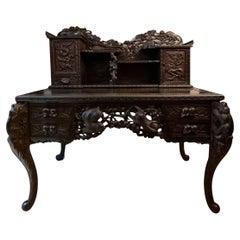 Bureau japonais sculpté de la période Meiji, vers 1900