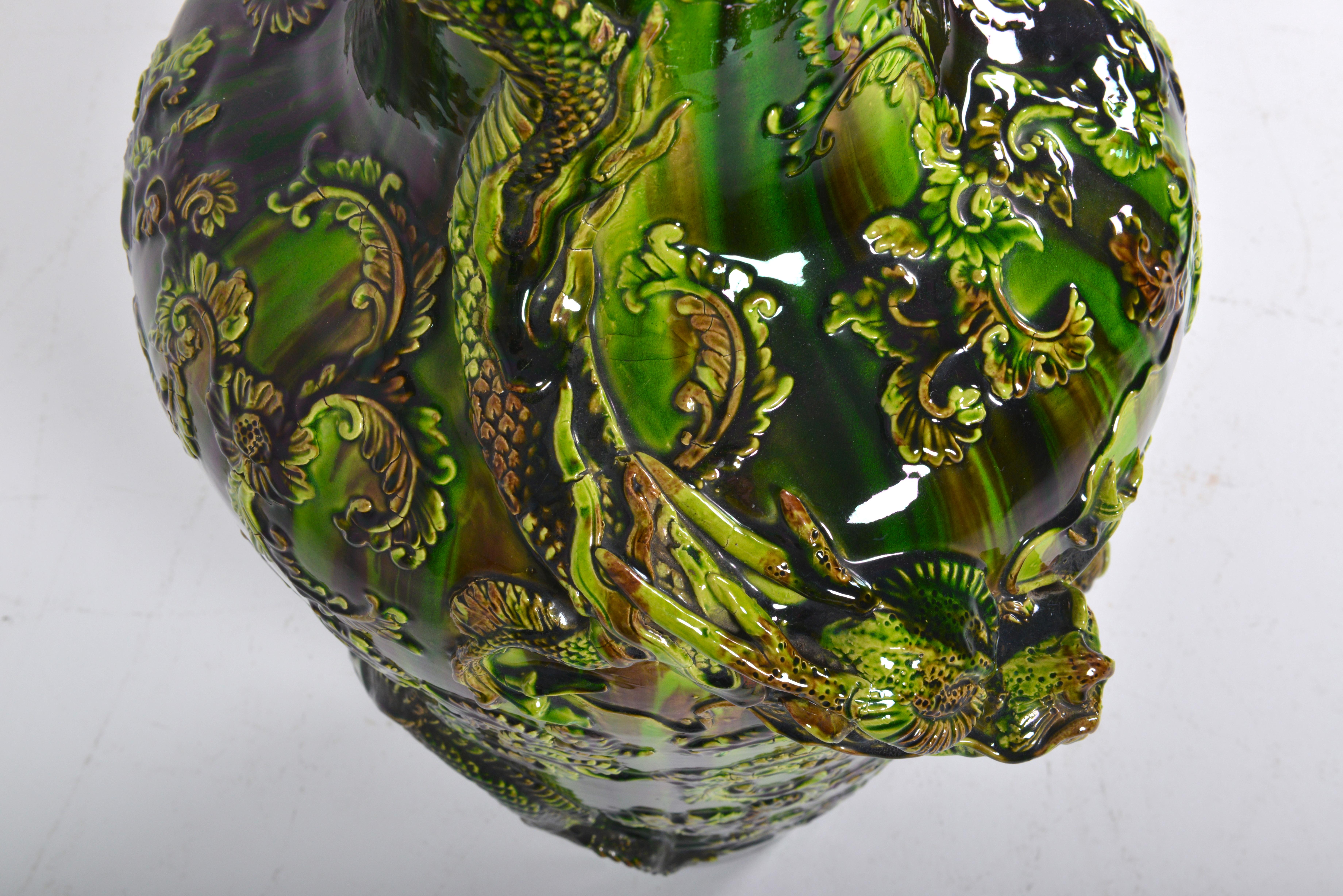 Japanese Majolica Dragon Awaji Vase, circa 1920 For Sale 6