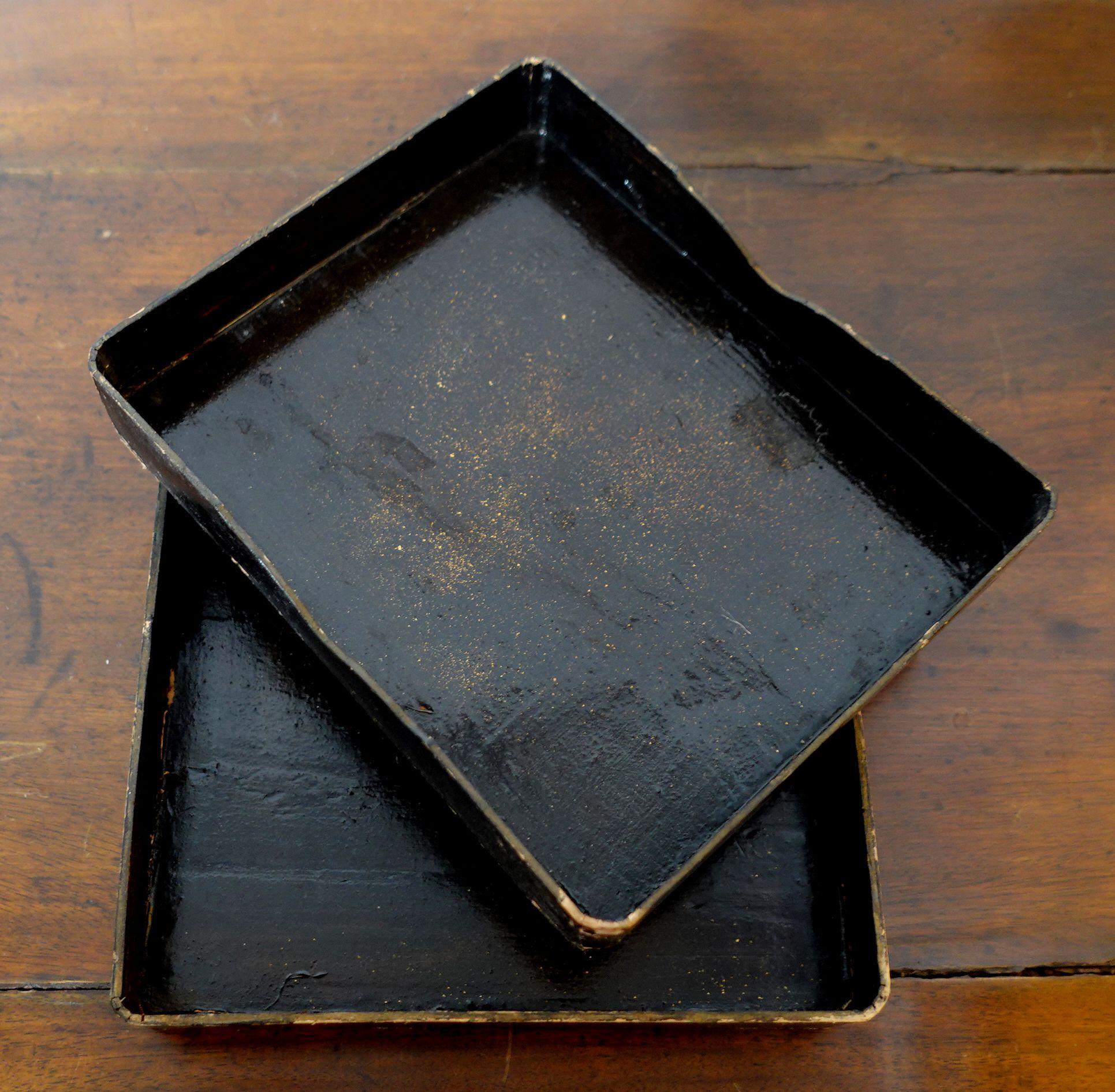 Japanische schwarz lackierte japanische Maki-e-Schachtel, Ric.051 (19. Jahrhundert) im Angebot