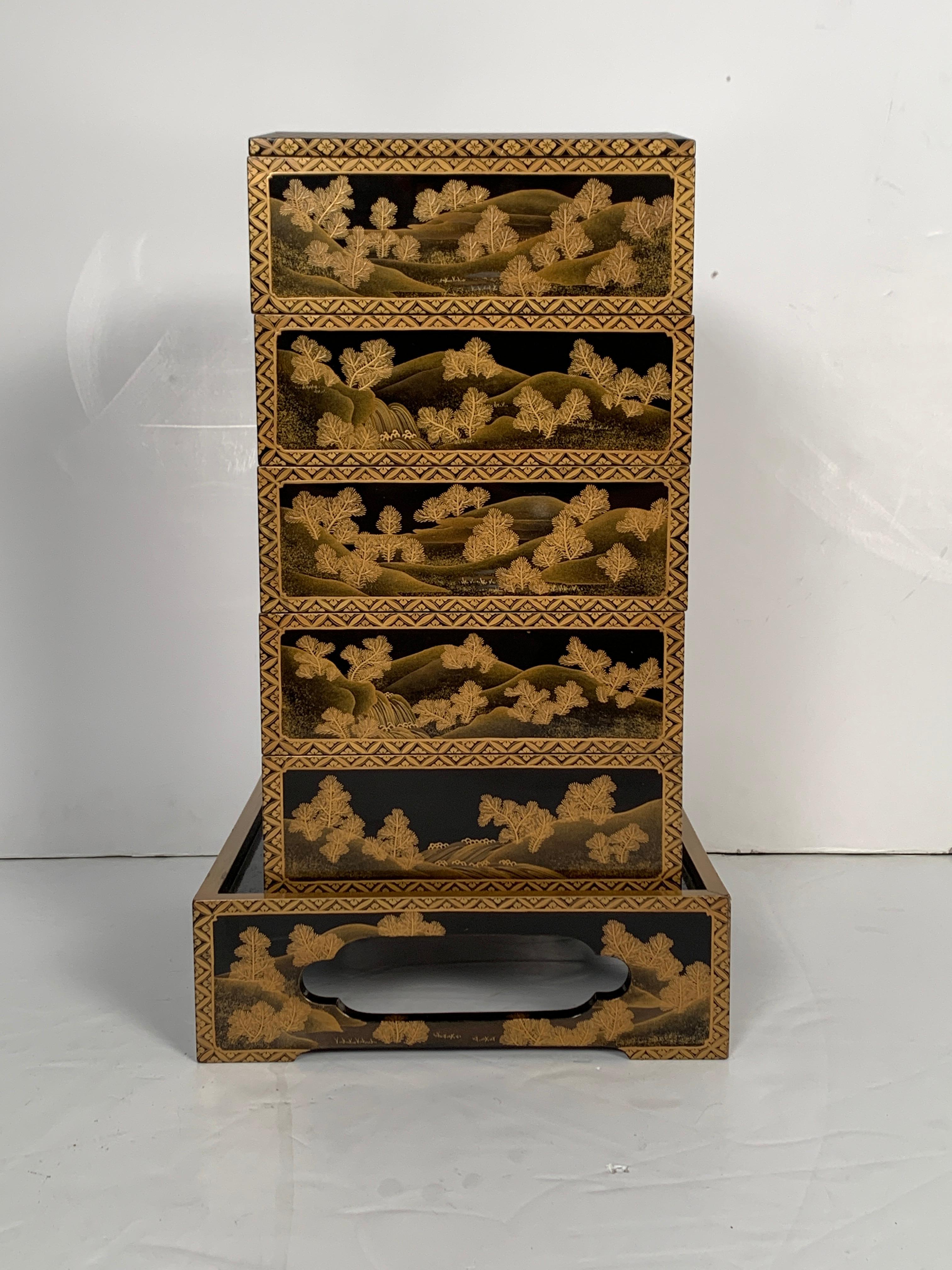 Hand-Painted Japanese Maki-e Lacquer Stacking Box, Jubako, Meiji Period, Japan For Sale
