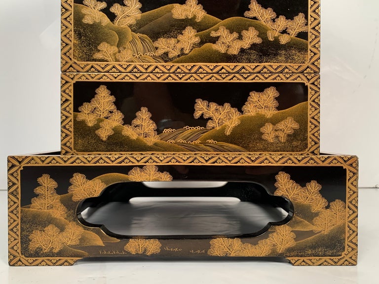 Japanese Maki-e Lacquer Stacking Box, Jubako, Meiji Period, Japan