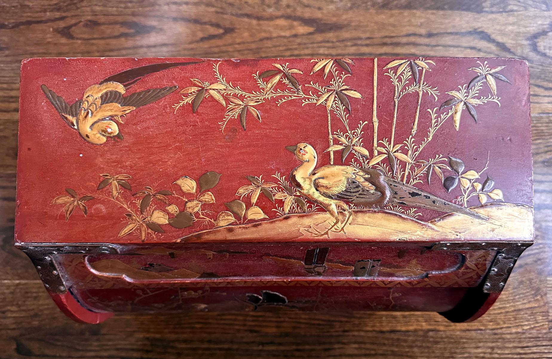 Japanese Maki-e Lacquered Wood Kodansu Small Chest with Drawers Meiji Period For Sale 8
