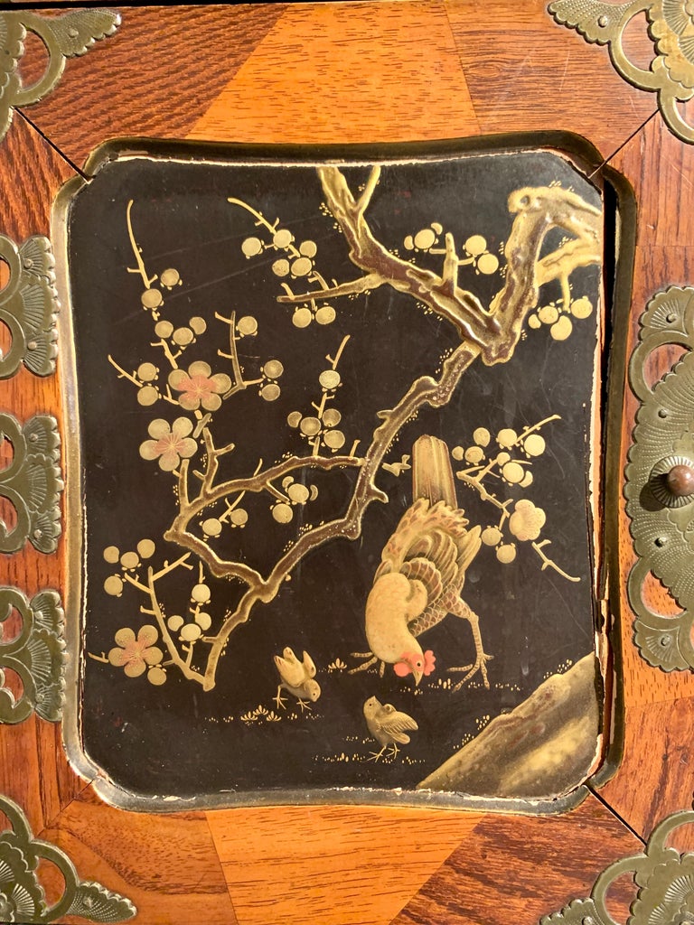 Japanese Marquetry and Lacquer Jewelry Chest, Meiji Period, circa 1900, Japan For Sale 3