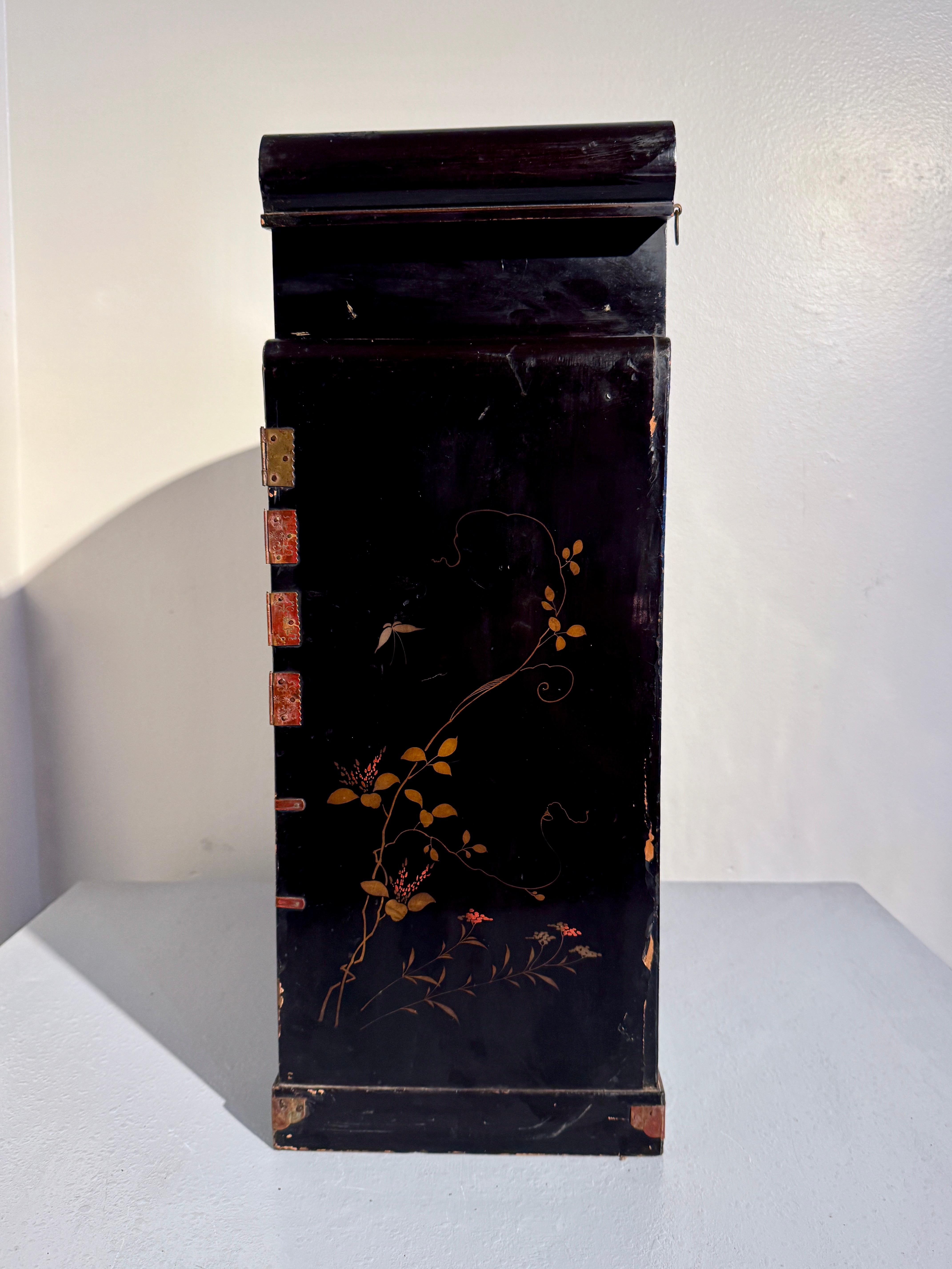 Early 20th Century Japanese Marquetry Hanging or Table Cabinet, Meiji Period, c. 1900, Japan For Sale