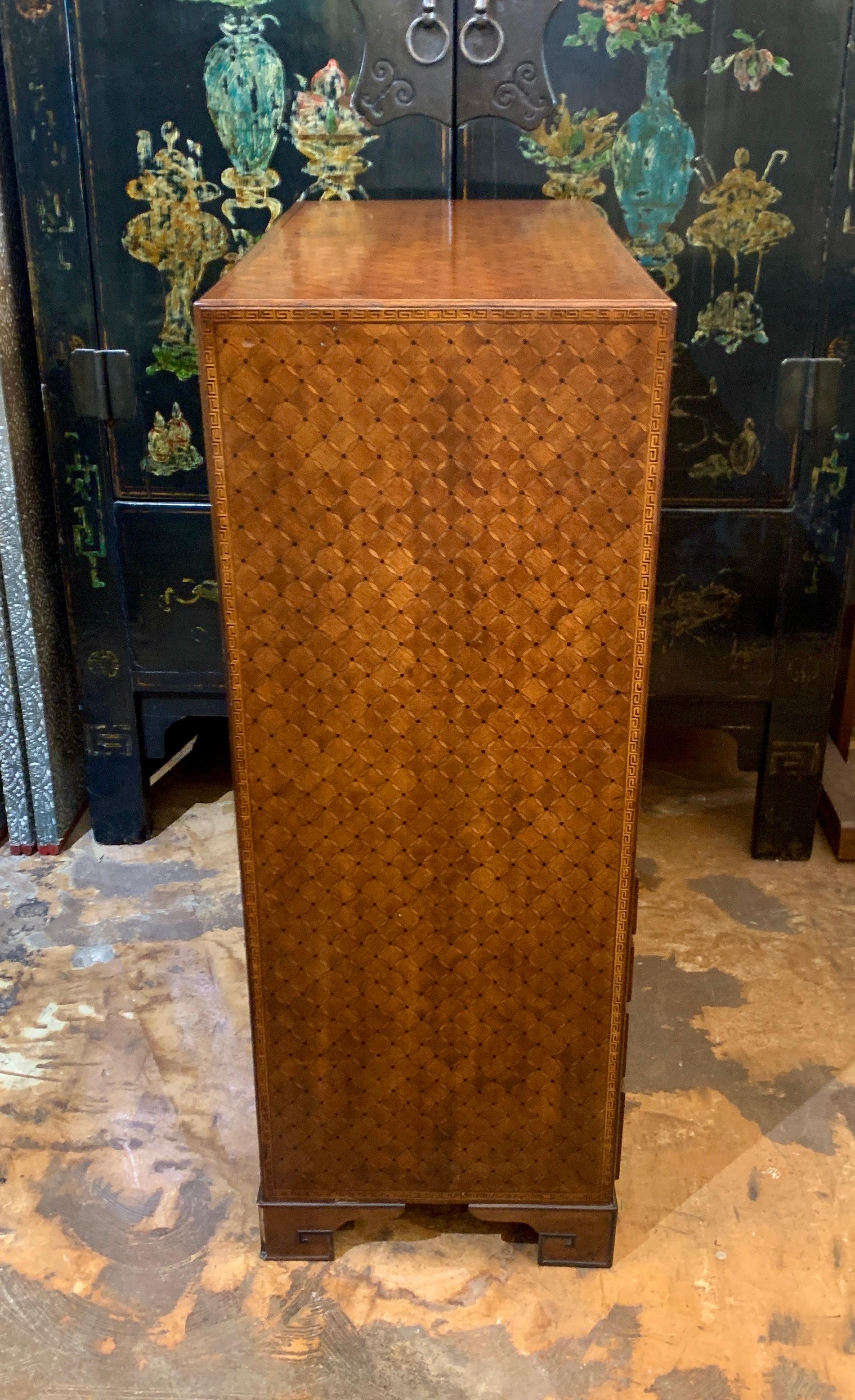 Shadona Etagere-Schrank mit Intarsien, Meiji-Periode (Holz) im Angebot