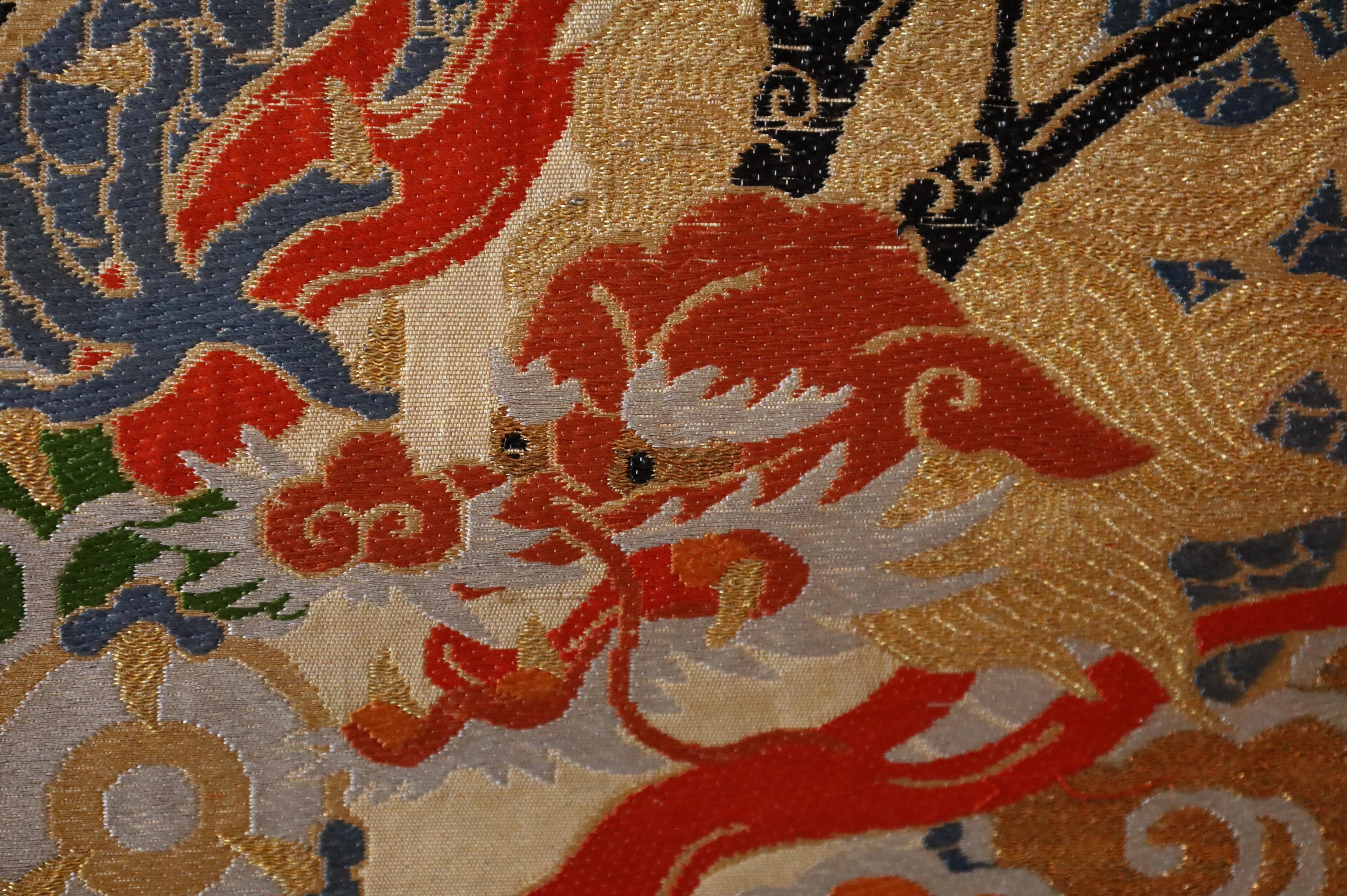 Japanese Maru Obi with Gold Embroidered Dragons – Silk Brocade, Taisho to Showa For Sale 5