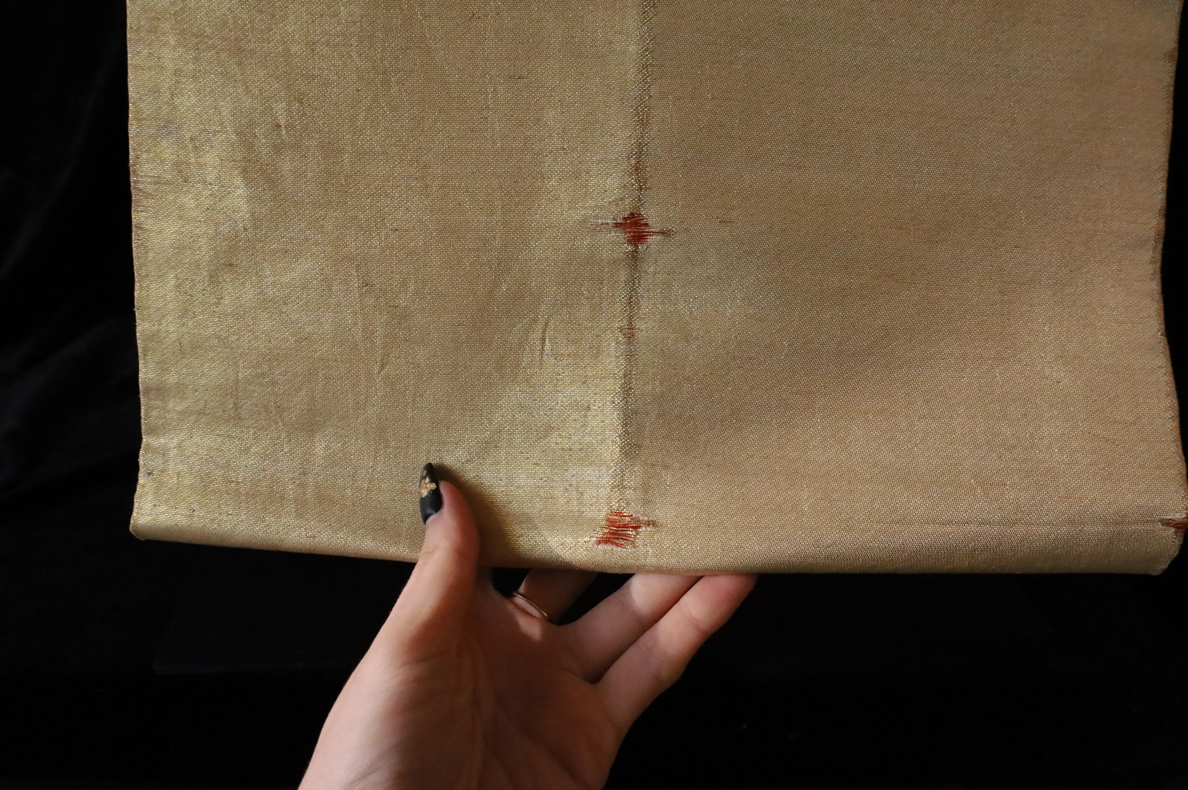 Japanese Maru Obi with Gold Embroidered Dragons – Silk Brocade, Taisho to Showa For Sale 2