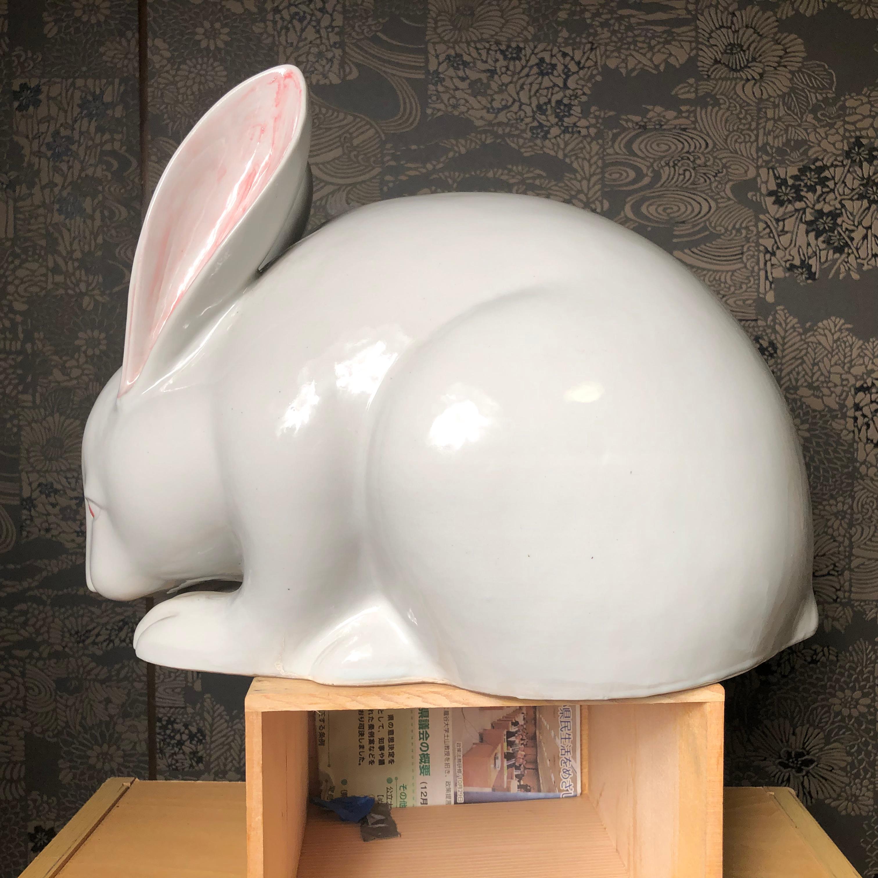 Japanese Massive Pure White Rabbit Sculpture, Long, Signed Kutani, 1940s 4