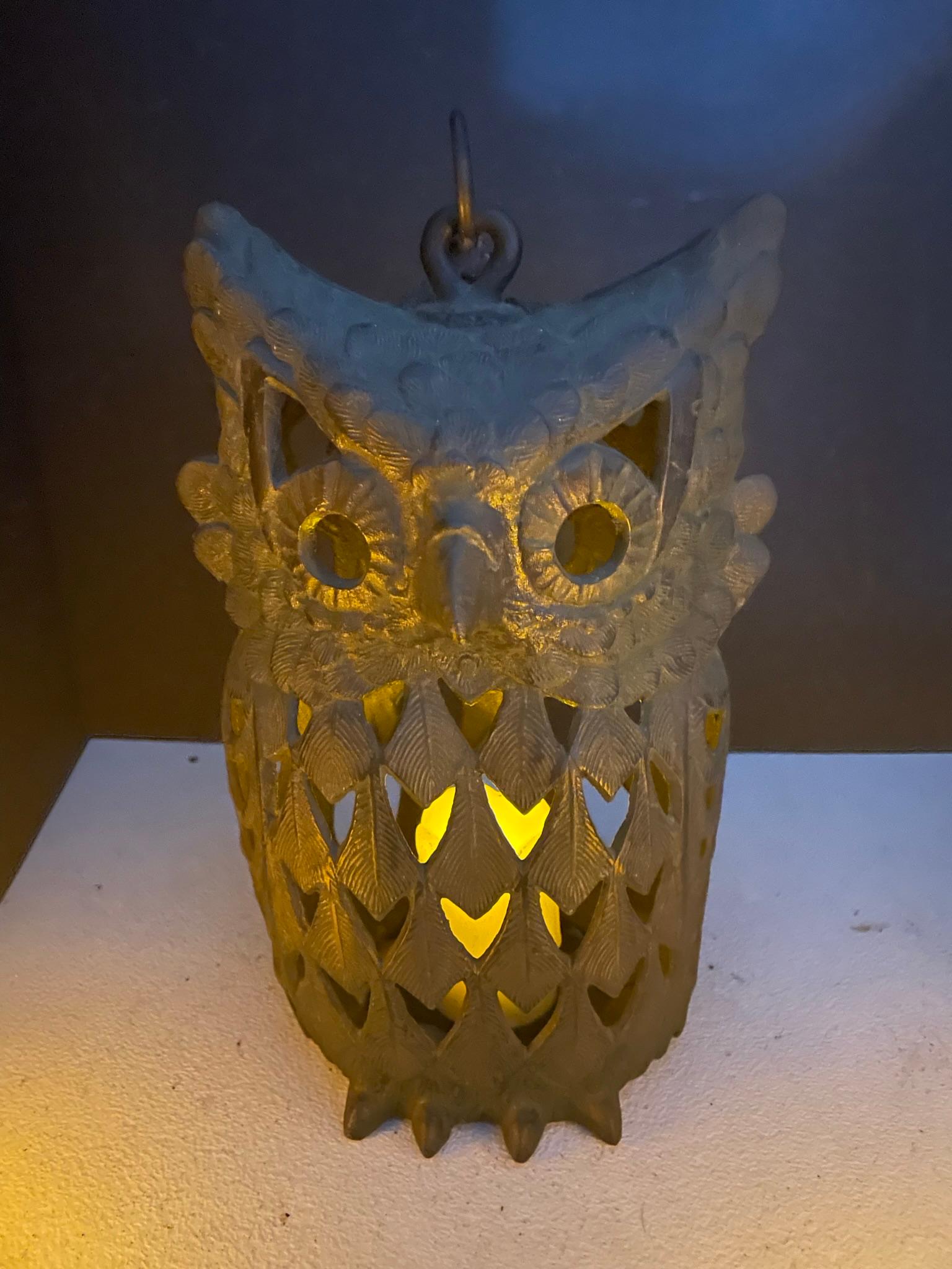 Japanese Massive Vintage over Sized Owl Lighting Lantern In Good Condition In South Burlington, VT