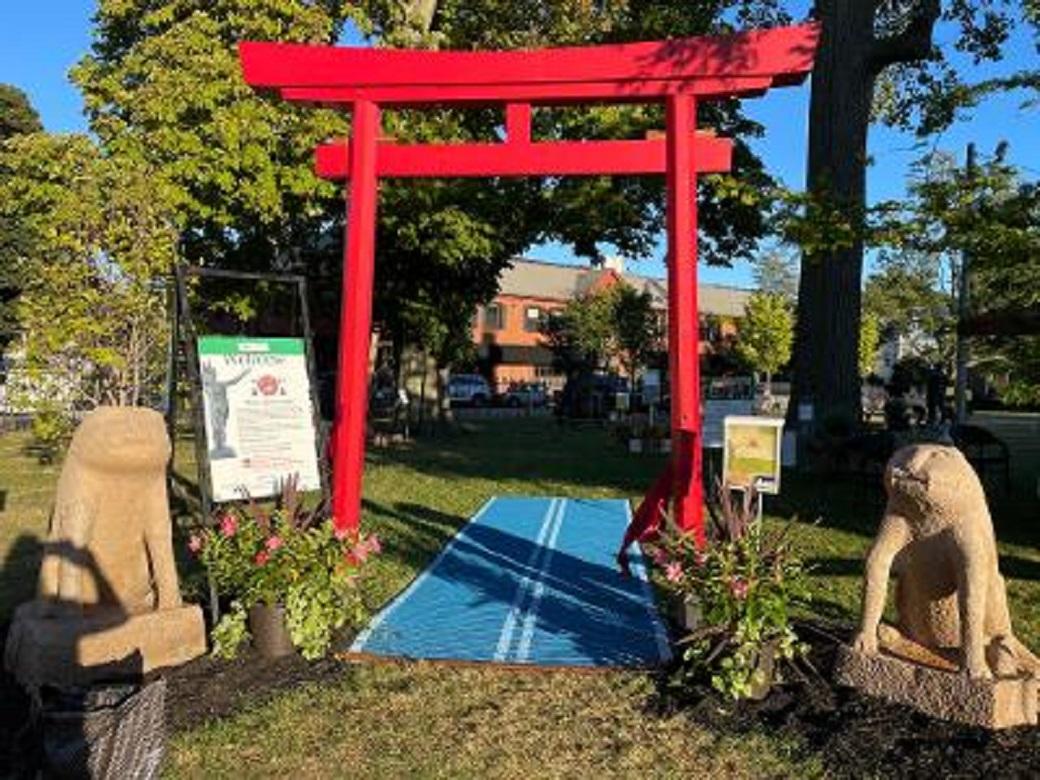 Gate de jardin rouge Torii grandeur nature faite par des maîtres japonais  en vente 2
