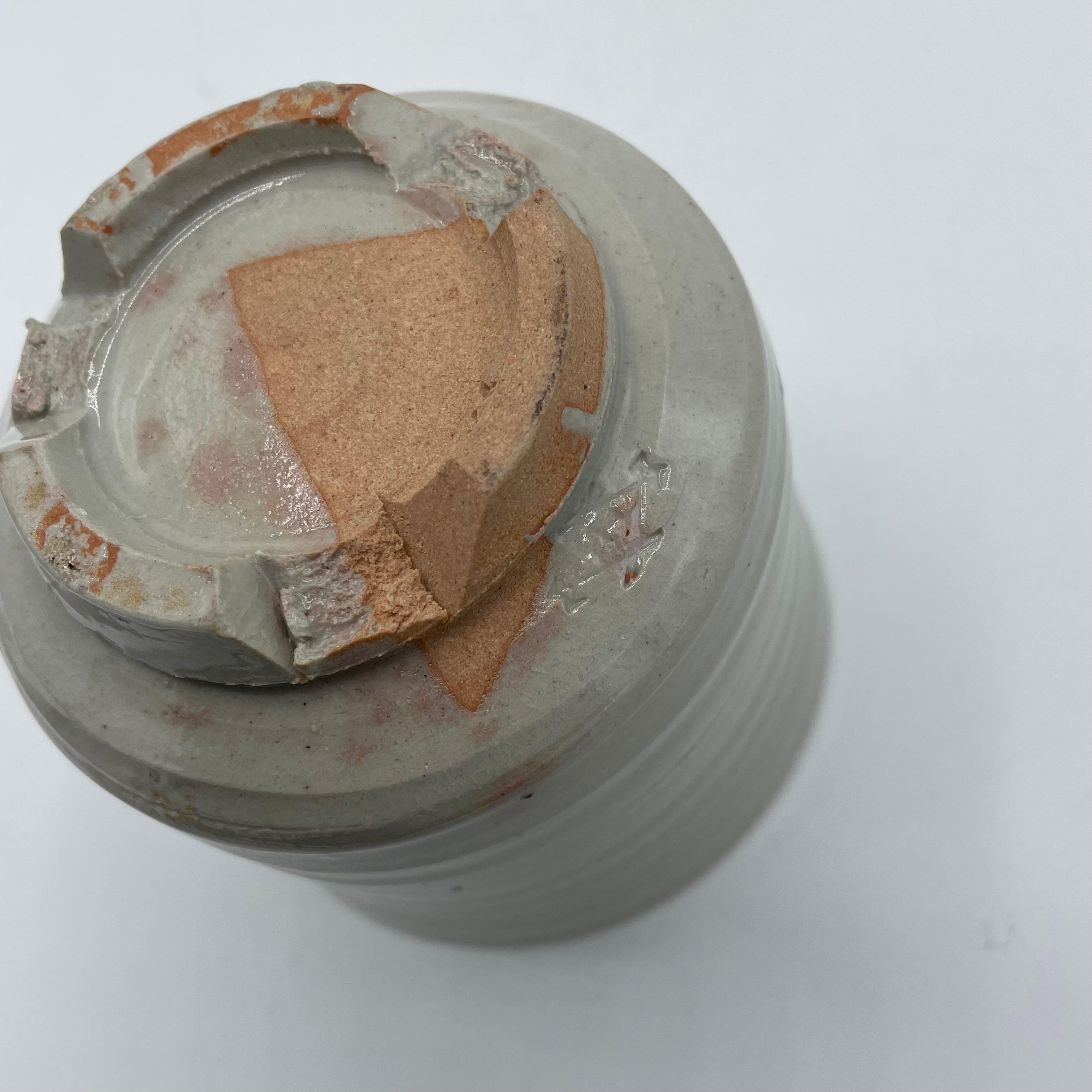 Japanische Matcha-Schale für Teeeremonien aus Shino-Ware, 1980er Jahre Showa (Porzellan) im Angebot