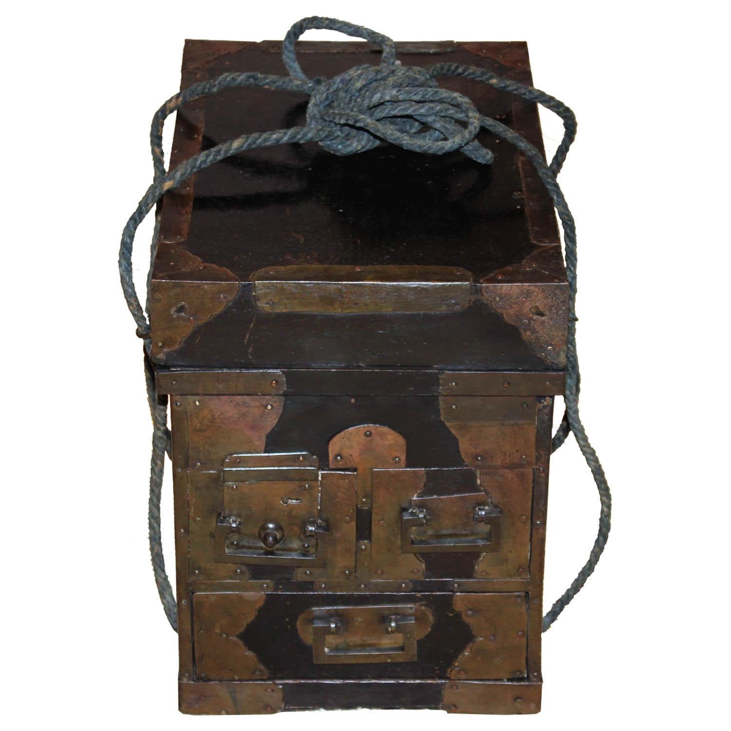 Japanese Medicine Boxes, a Pair 2