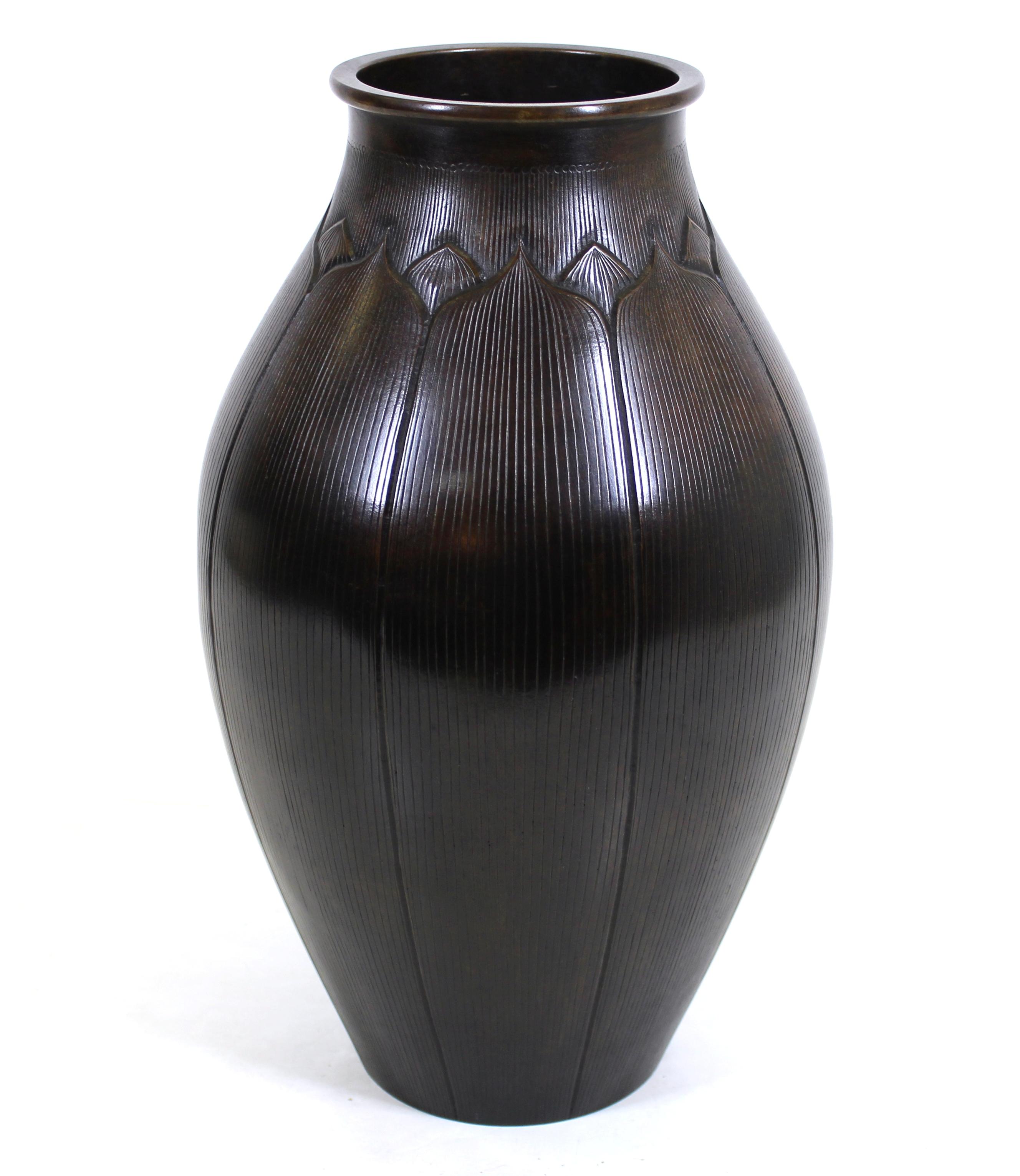 Japanese Meiji Art Nouveau Bronze Lotus Vase For Sale 1
