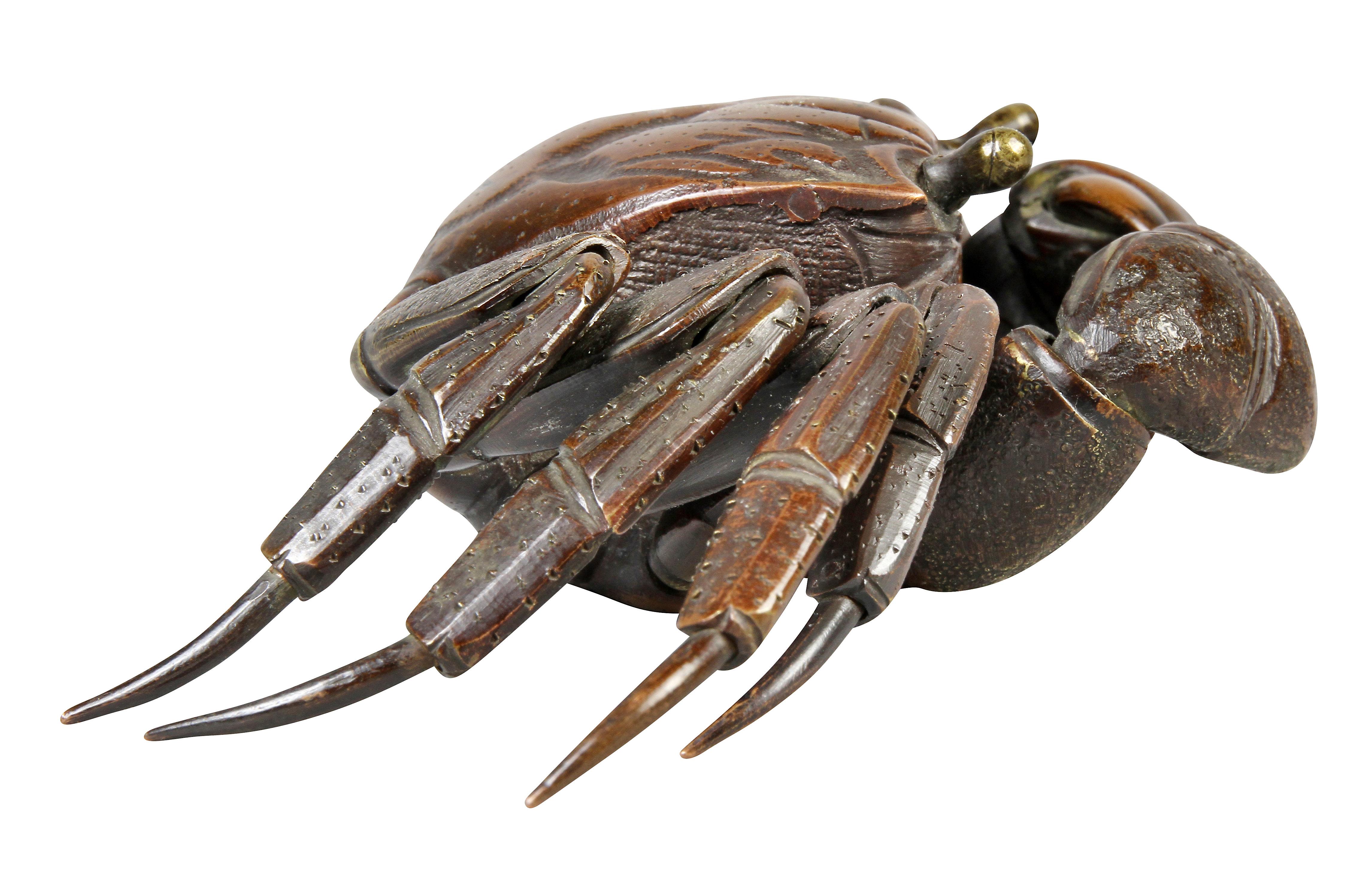 Japanese Meiji Articulated Bronze Crab In Good Condition For Sale In Essex, MA