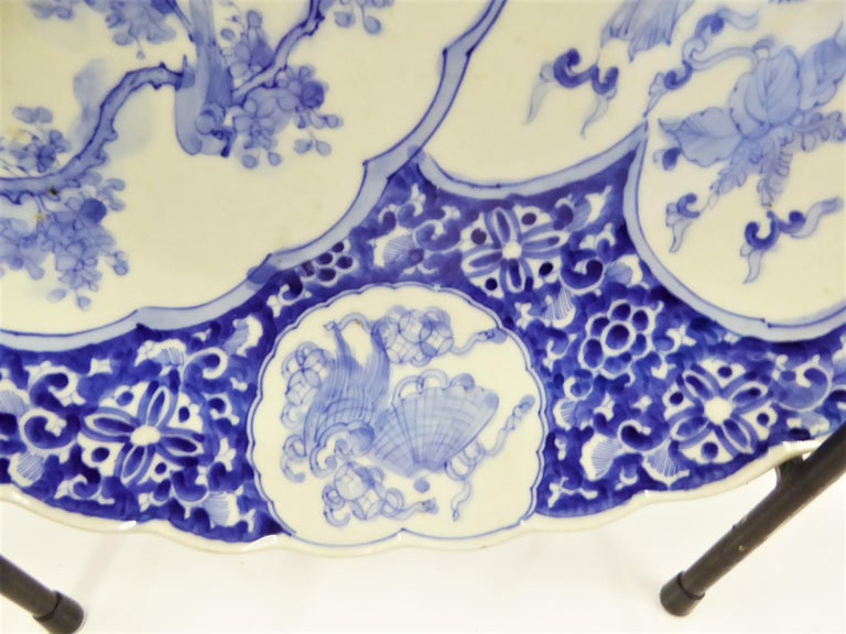 Japanese Meiji Blue and White Scalloped Charger with Fans, Phoenix and Birds For Sale 1
