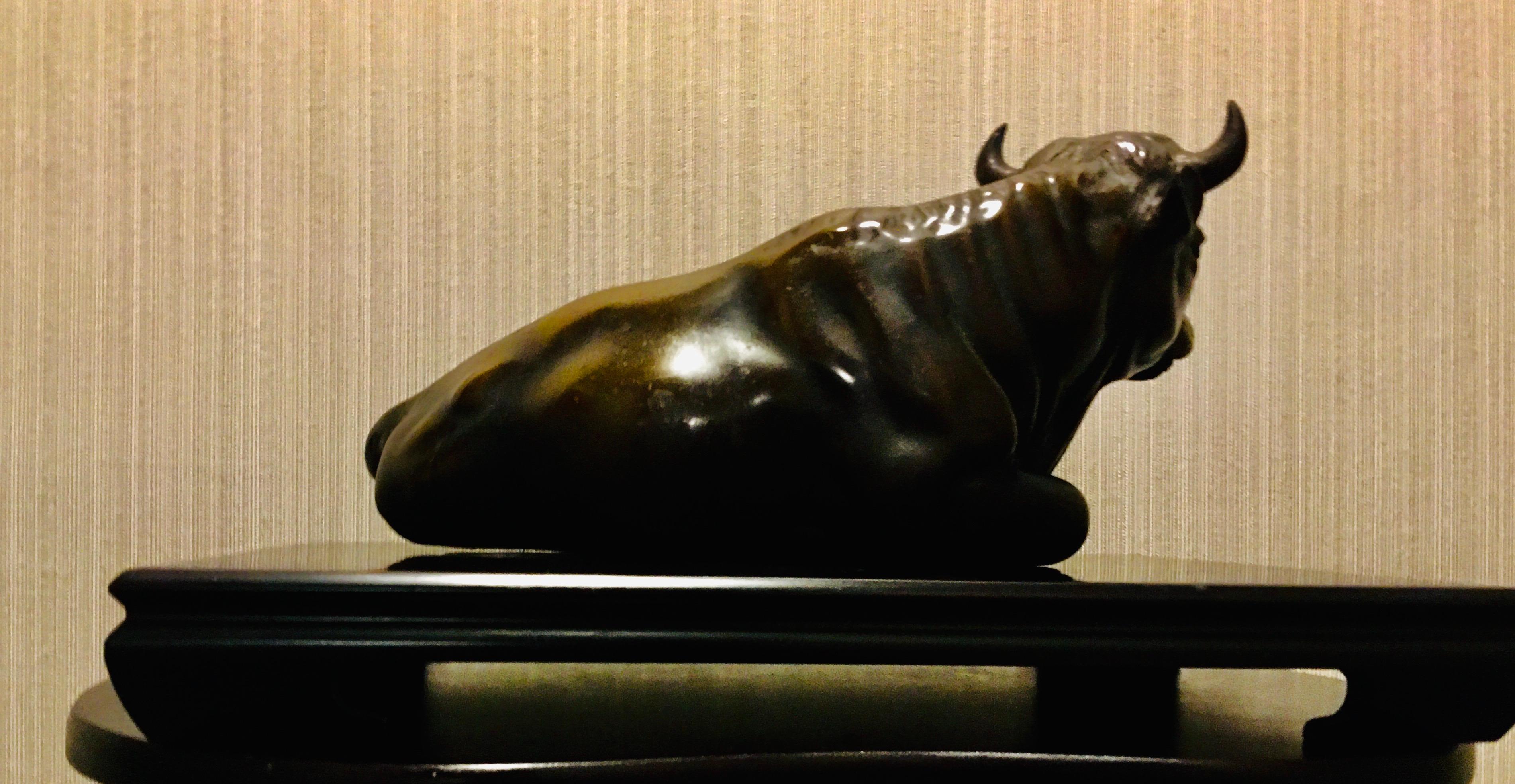 Japanese Meiji Bronze Cow Sculpture on Lacquered Stand 3