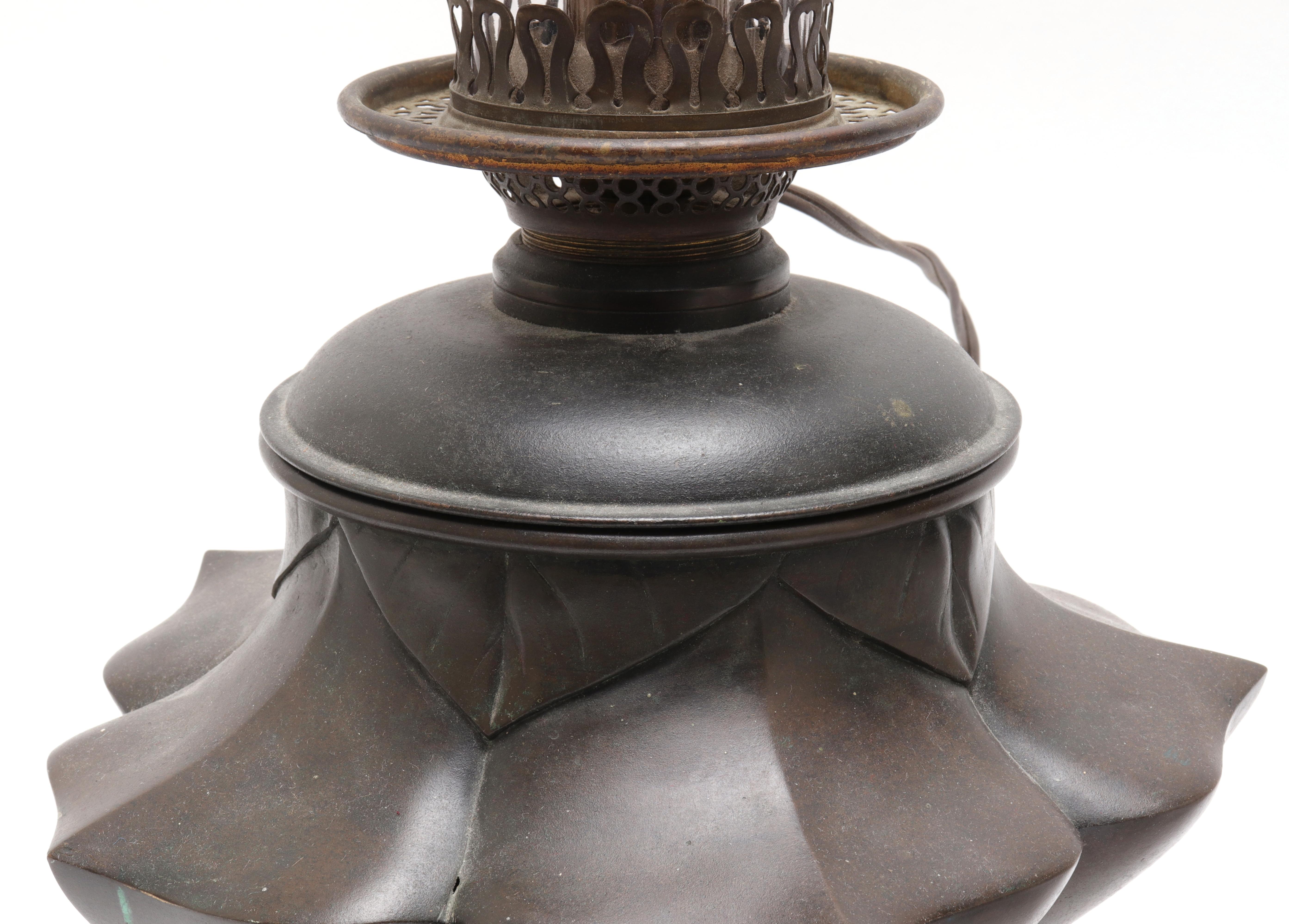 Japanese Meiji Bronze Lotus Electrified Oil Table Lamp In Good Condition In Astoria, NY