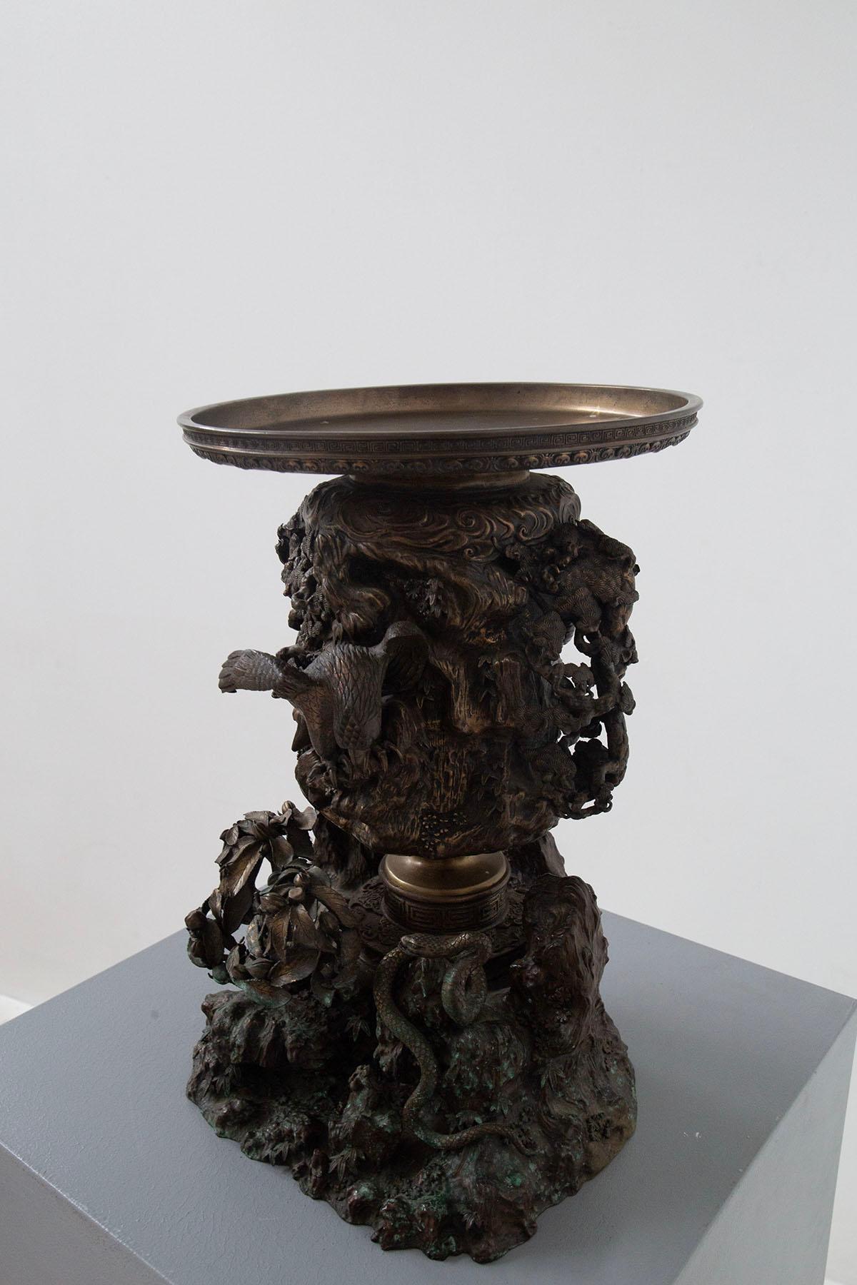 Japanischer Parfümbrenner aus Bronze im Meiji-Stil (Meiji-Periode) im Angebot
