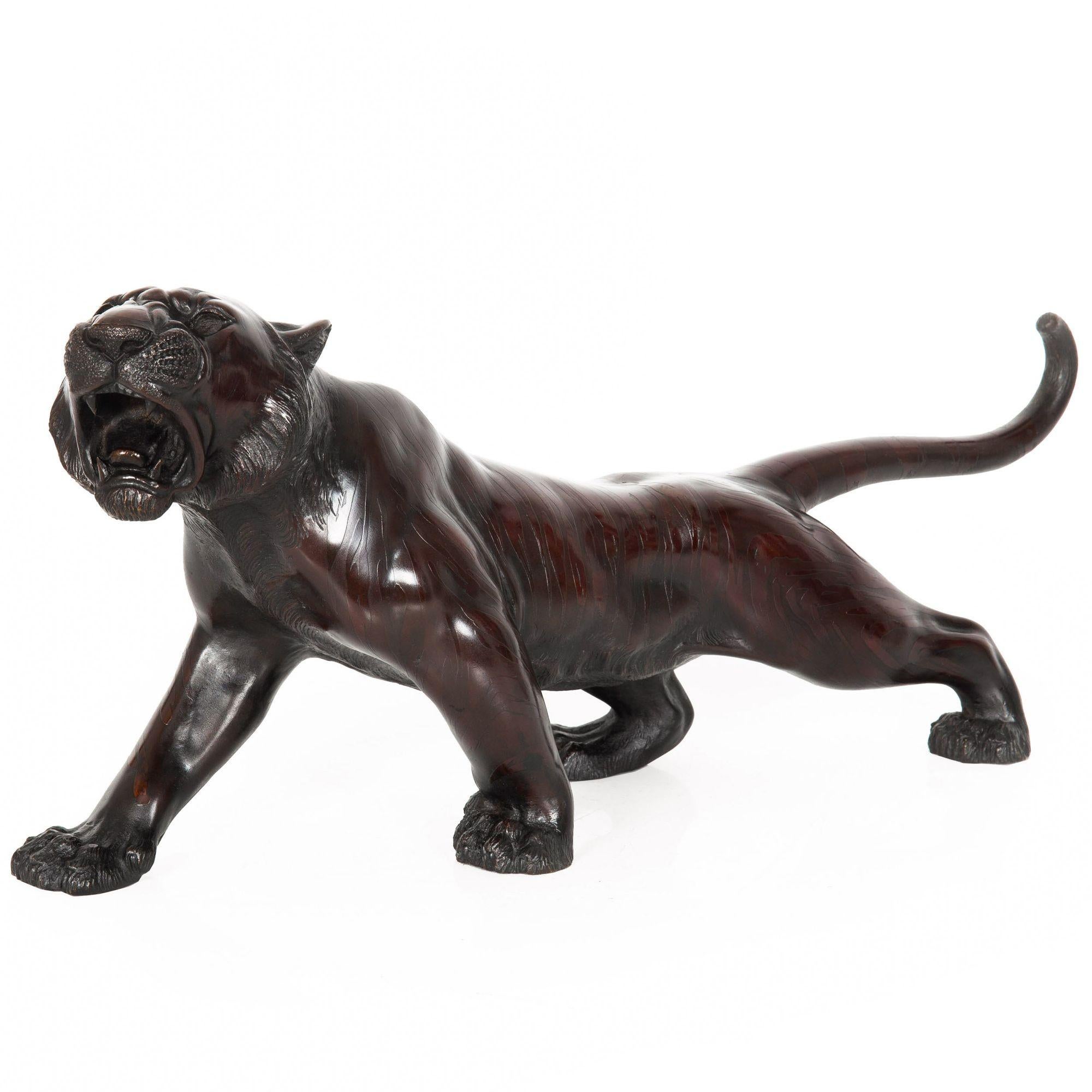 Japanese Meiji Bronze Sculpture Okimono “Roaring Tiger” by Tsunemitsu In Good Condition In Shippensburg, PA