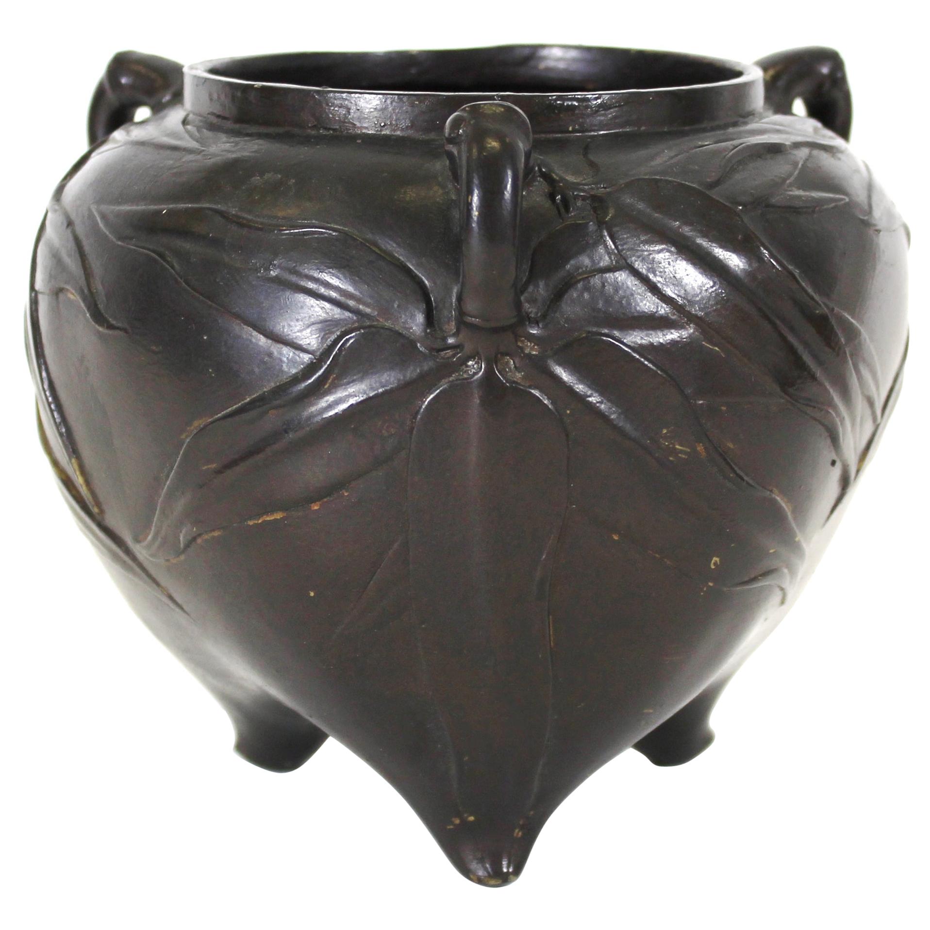 Vase tripode japonais en bronze de style Meiji