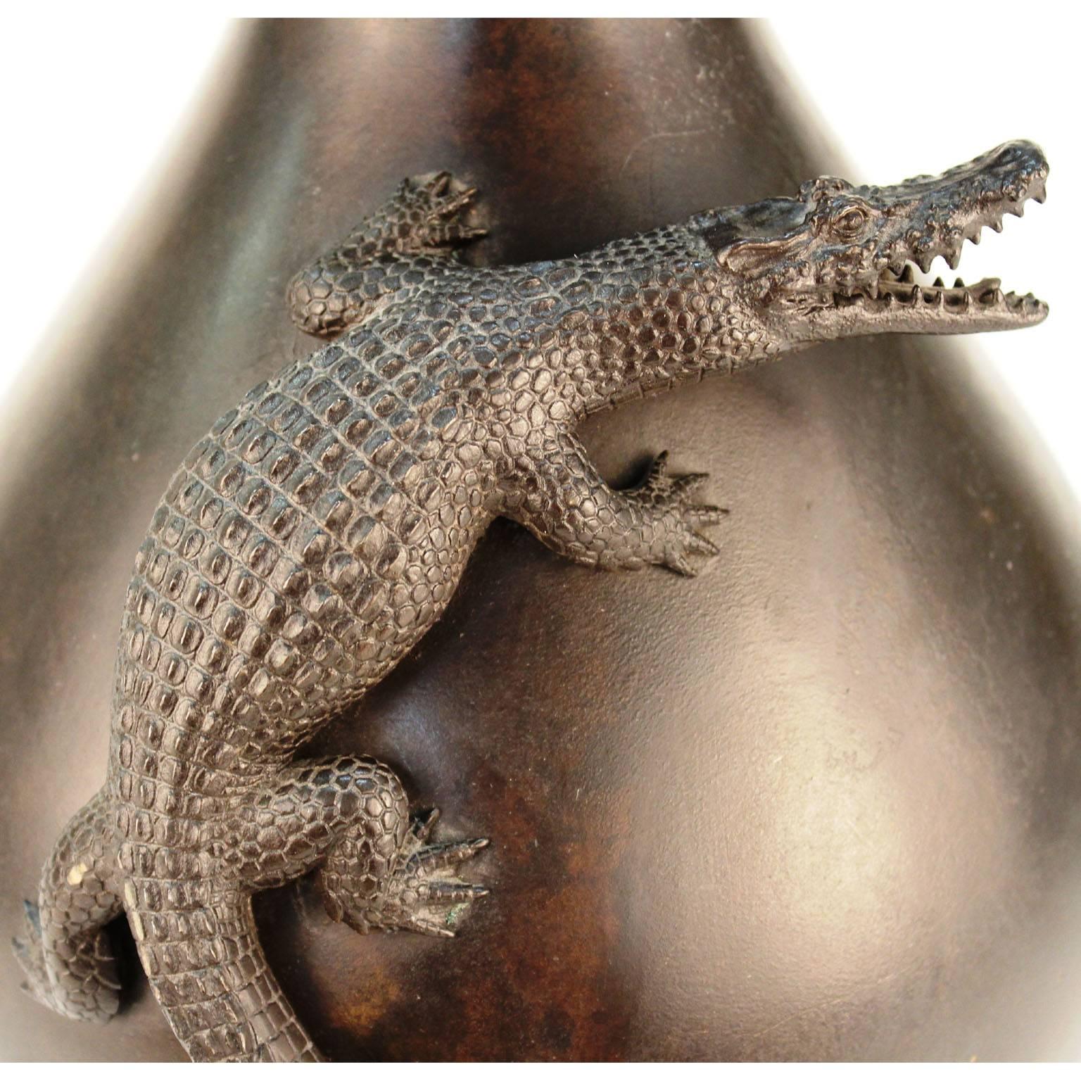 Japanese Meiji Bronze Vase with Sculpted Alligator In Good Condition In New York, NY
