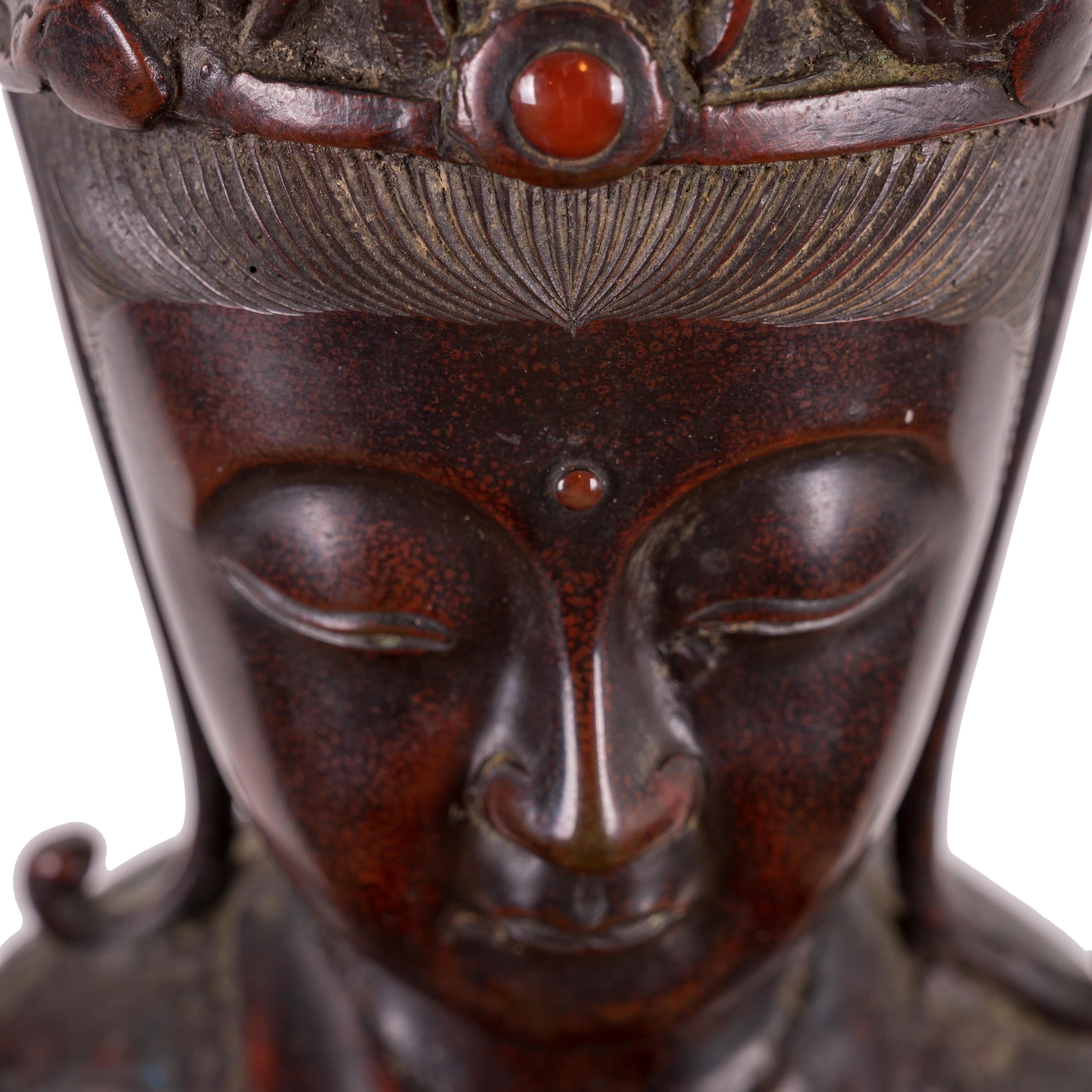 Figure Kannon japonaise en bronze champlevé Meiji en vente 4